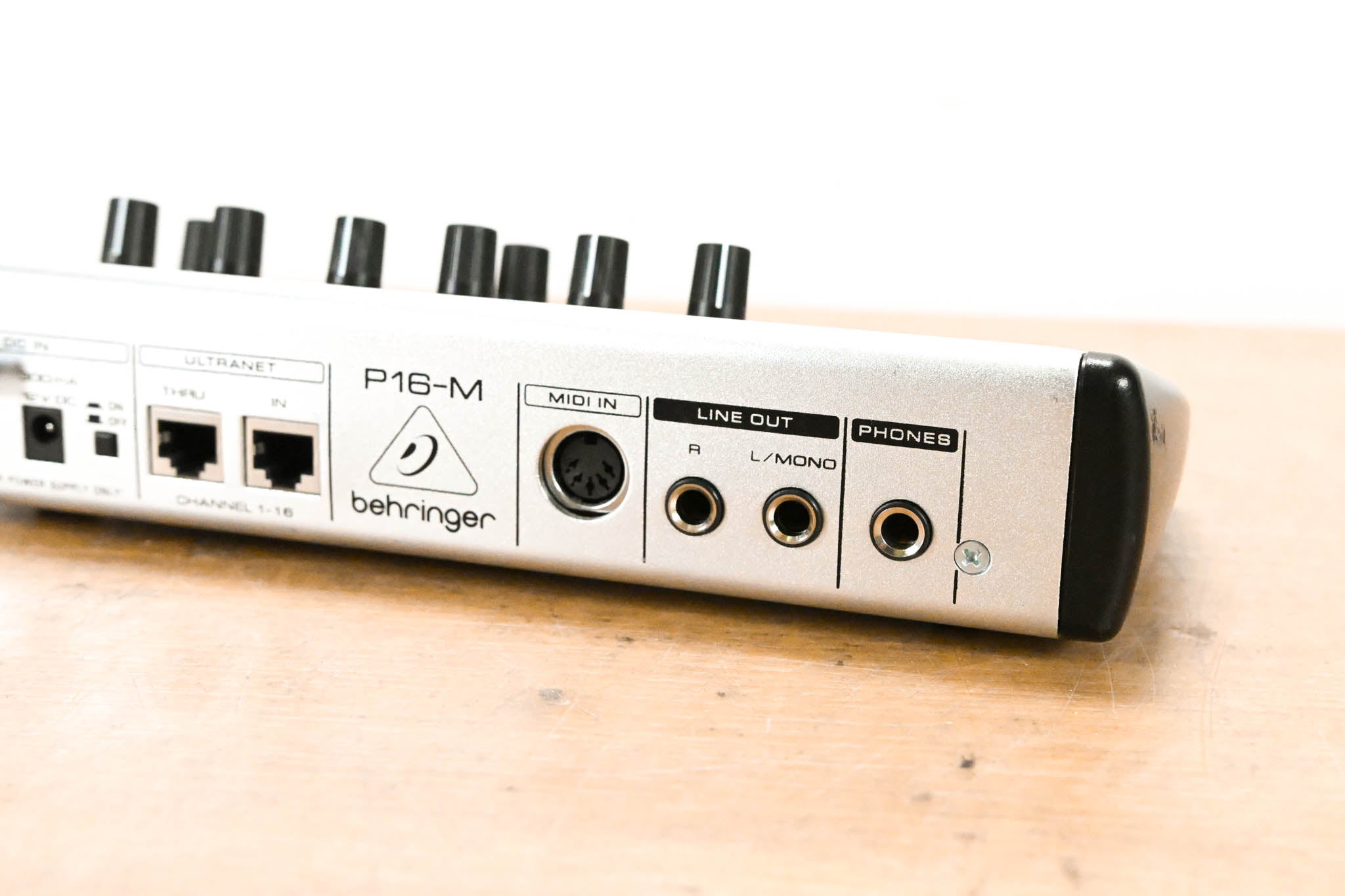 Behringer Powerplay P16-M 16-Channel Digital Personal Mixer