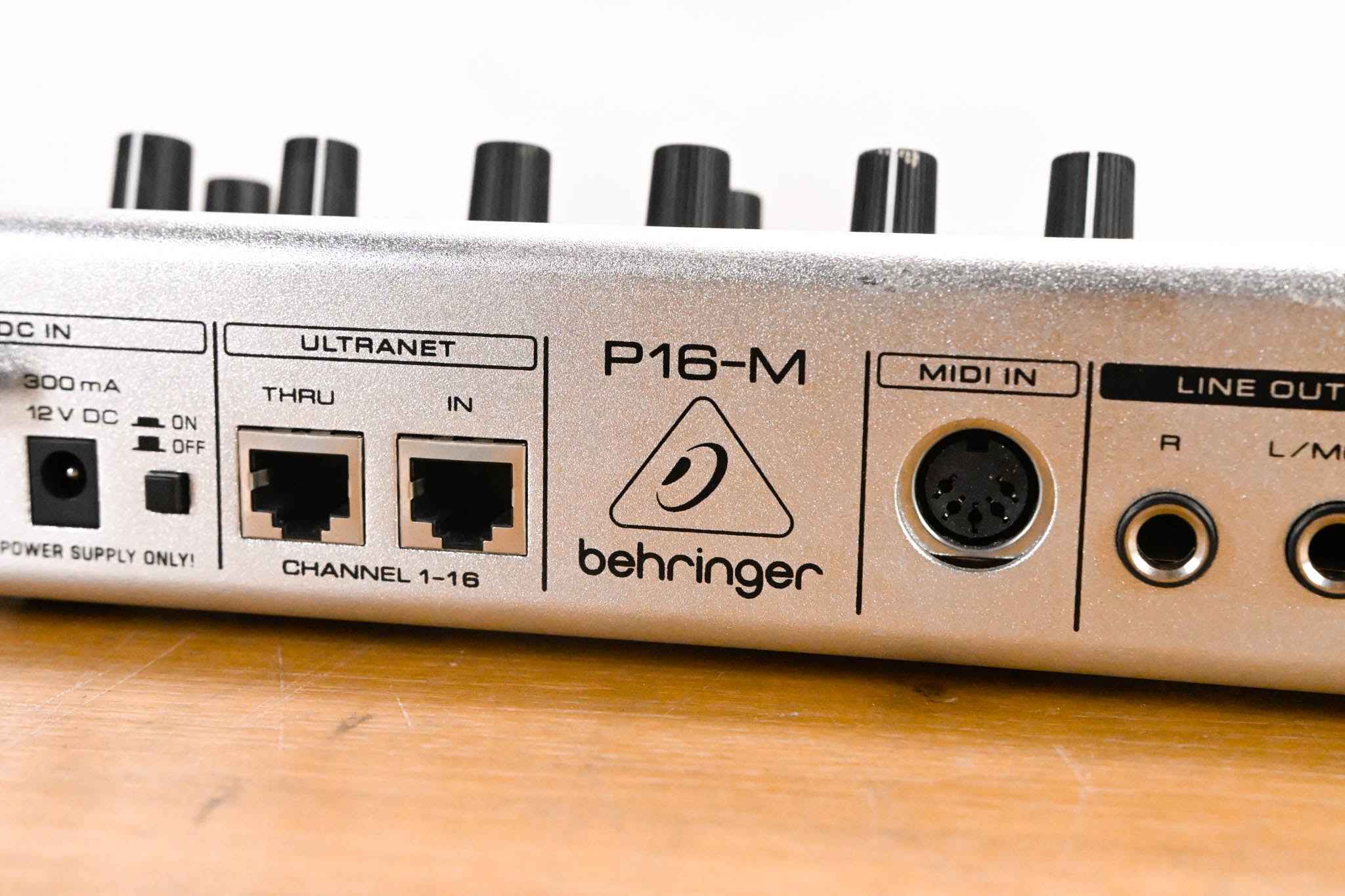 Behringer Powerplay P16-M 16-Channel Digital Personal Mixer
