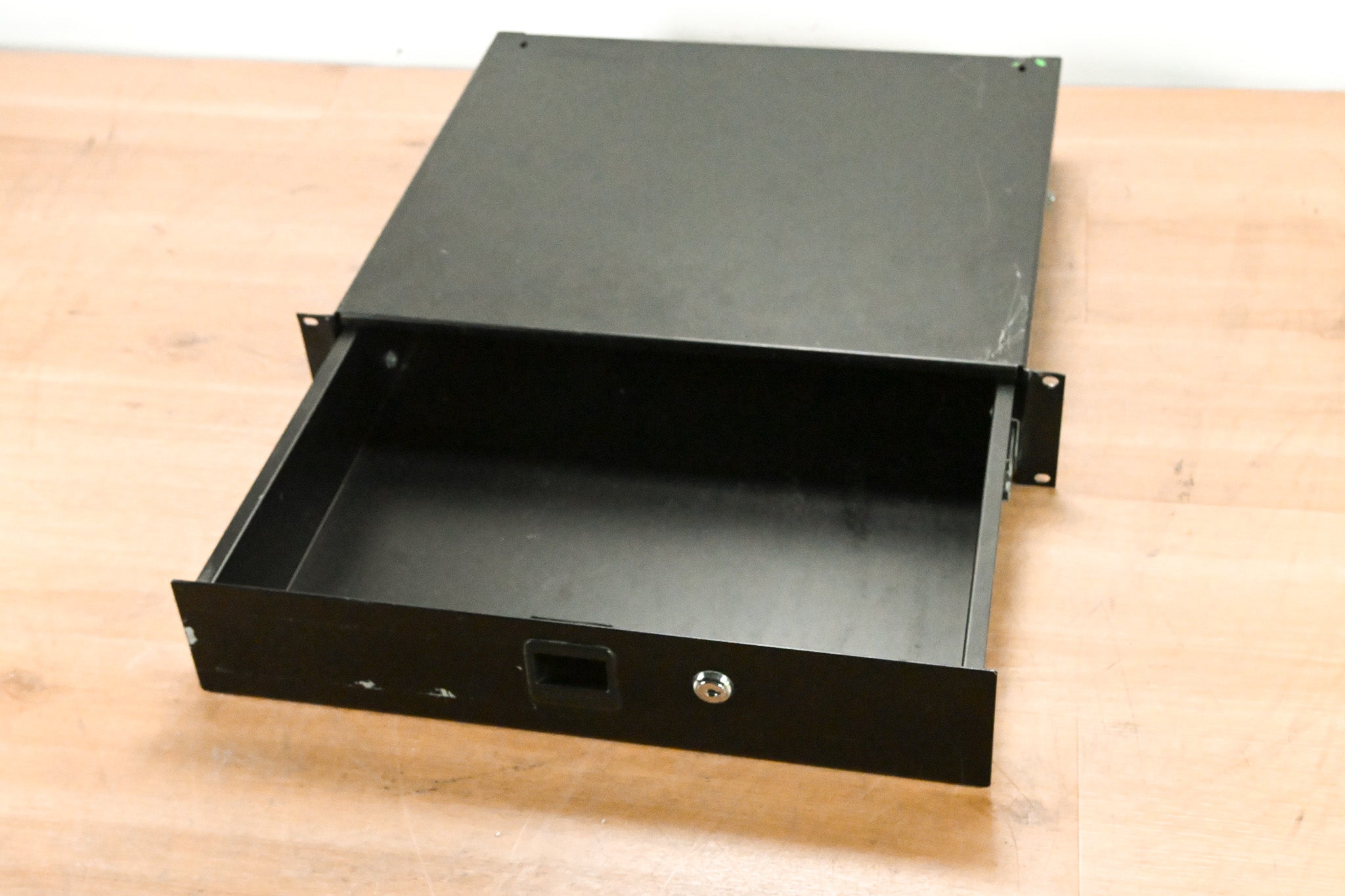 Penn Elcom 2U Lightweight Rack Drawer - 14" Deep