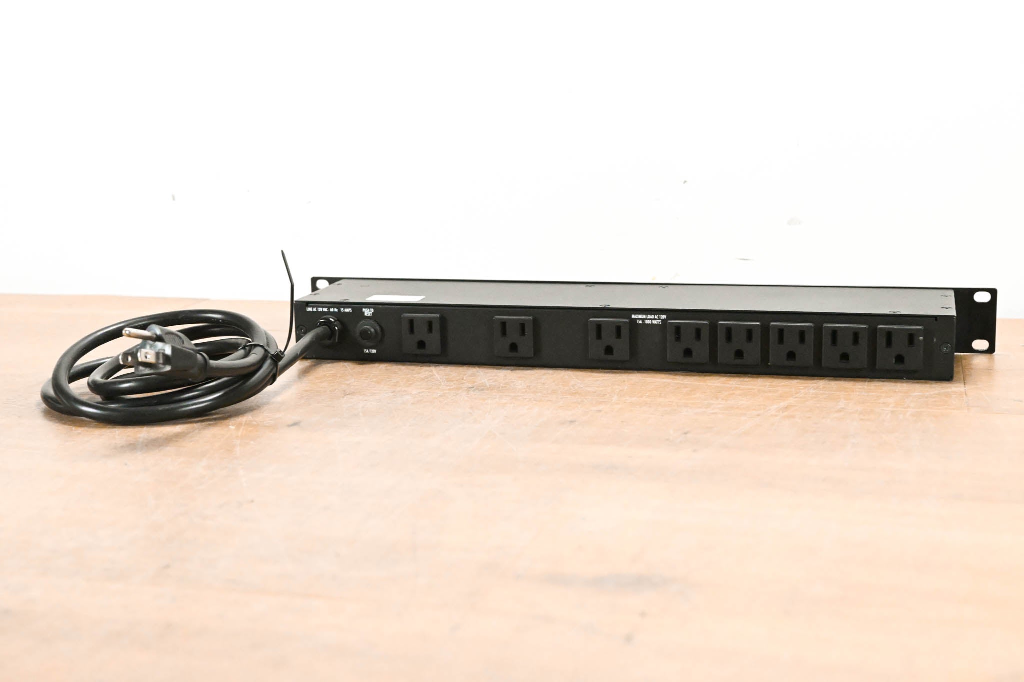 Furman M-8x2 8-Outlet Power Conditioner