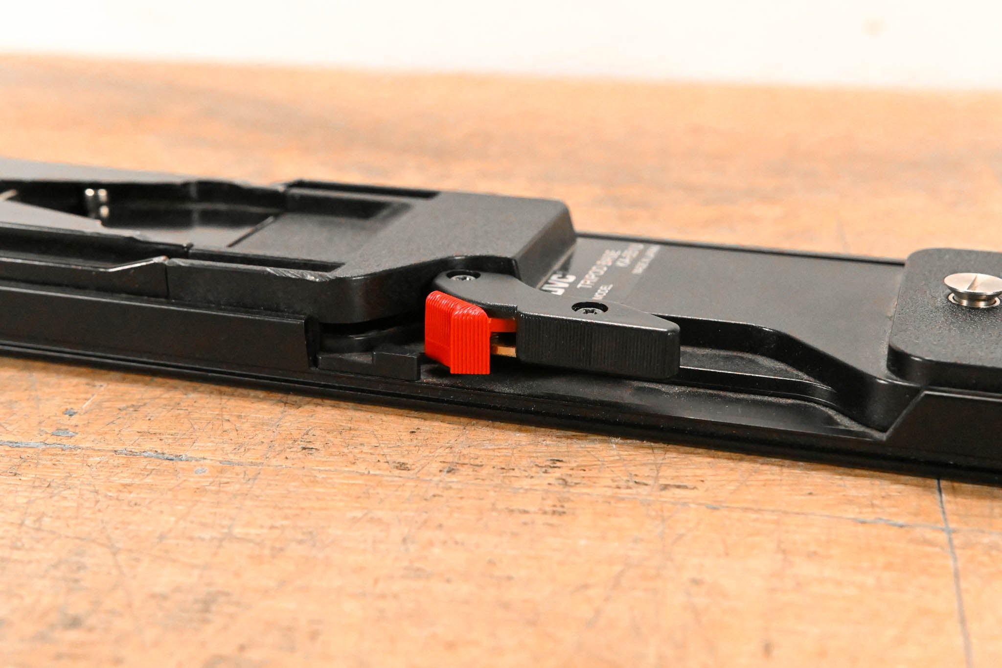 JVC KA-551U Tripod Adapter Plate