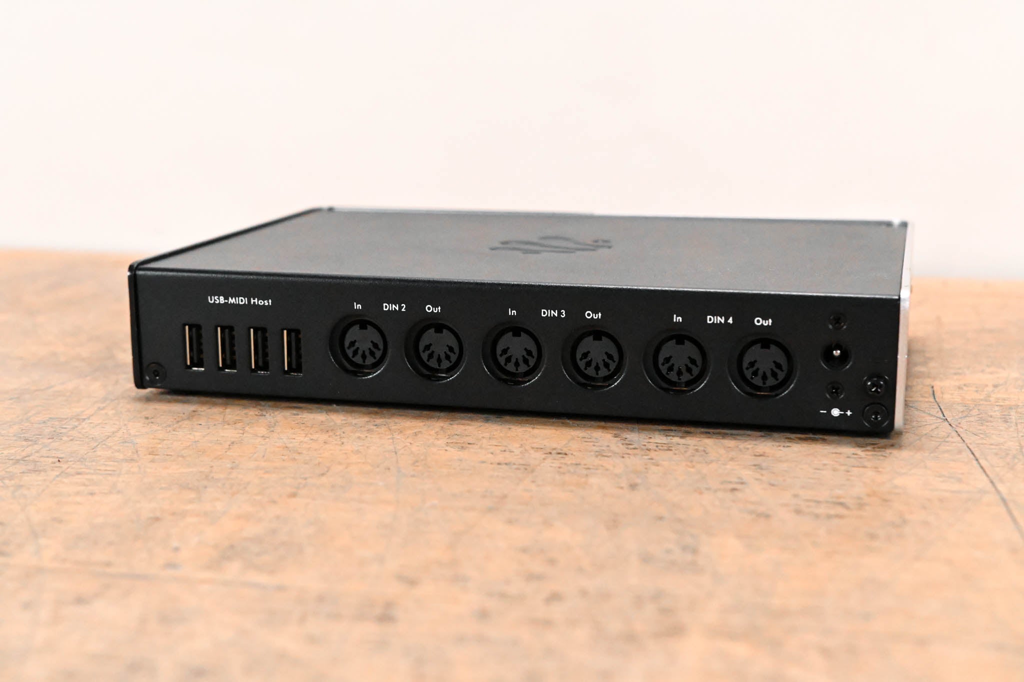 iConnectivity mioXM 4x4 USB/Networkable MIDI Interface (NO POWER SUPPLY)