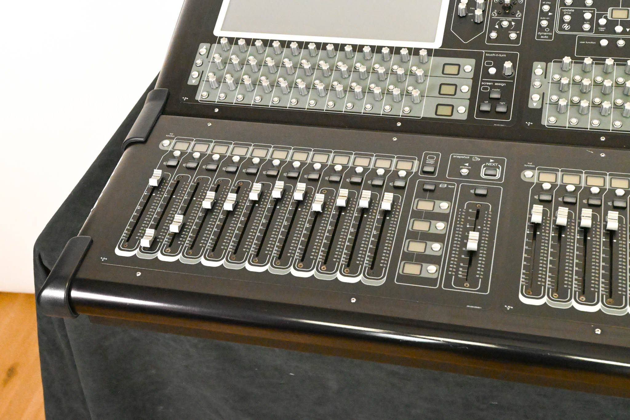 DiGiCo SD10-24 Digital Mixing Console w/ Waves Card + ST Optical