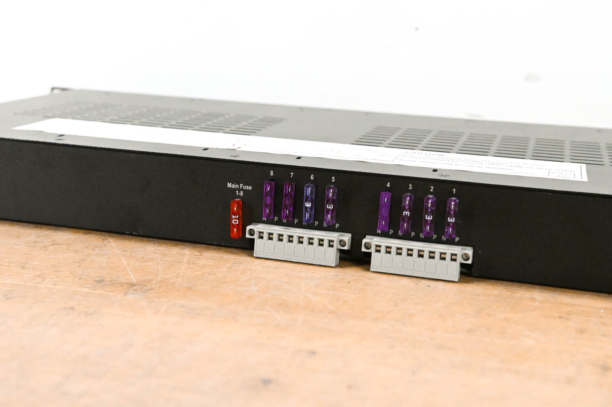Altronix Vertiline8C CCTV Rack Mount Power Supply