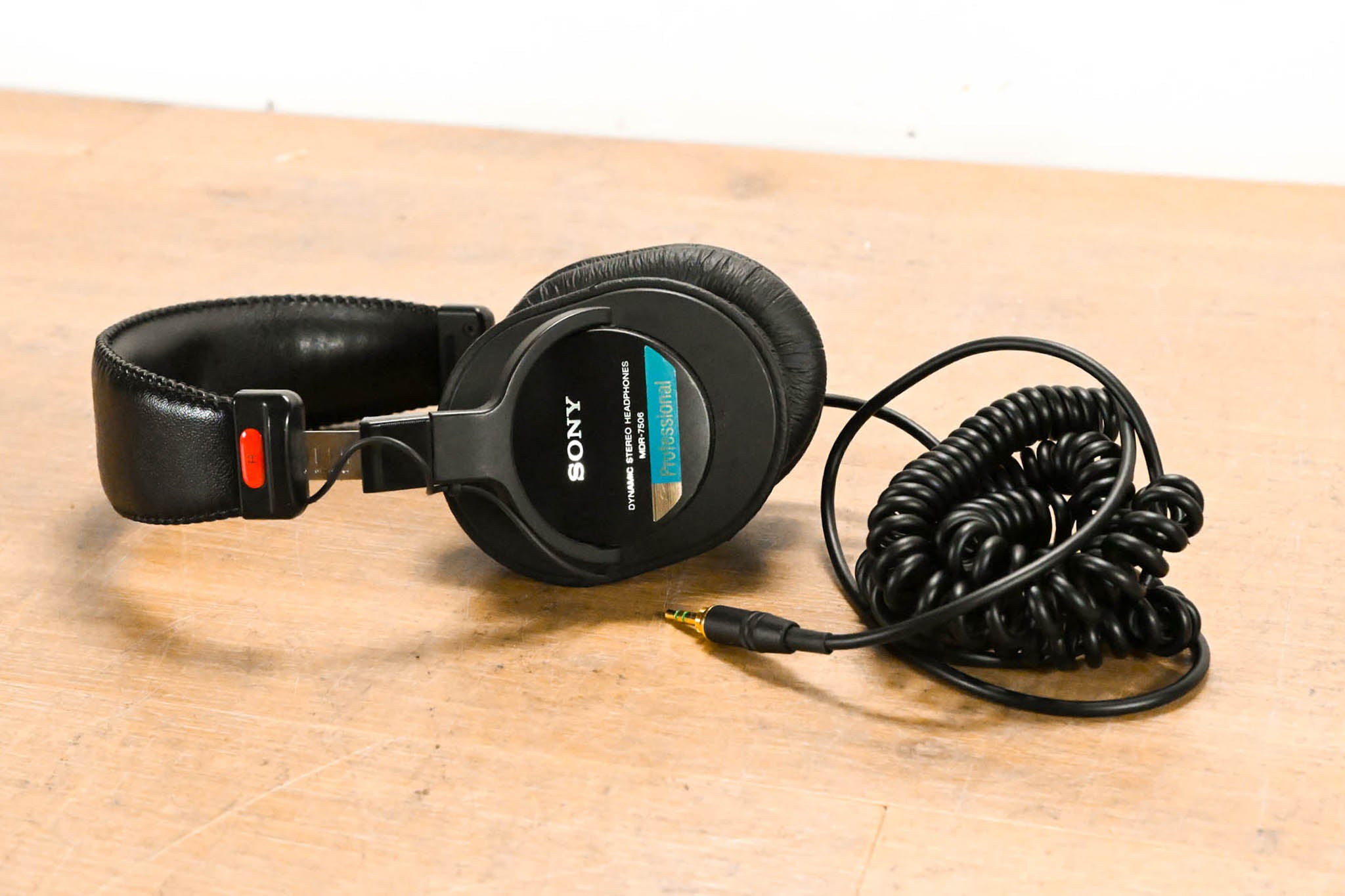 Sony MDR-7506 Professional Stereo Monitor Headphones