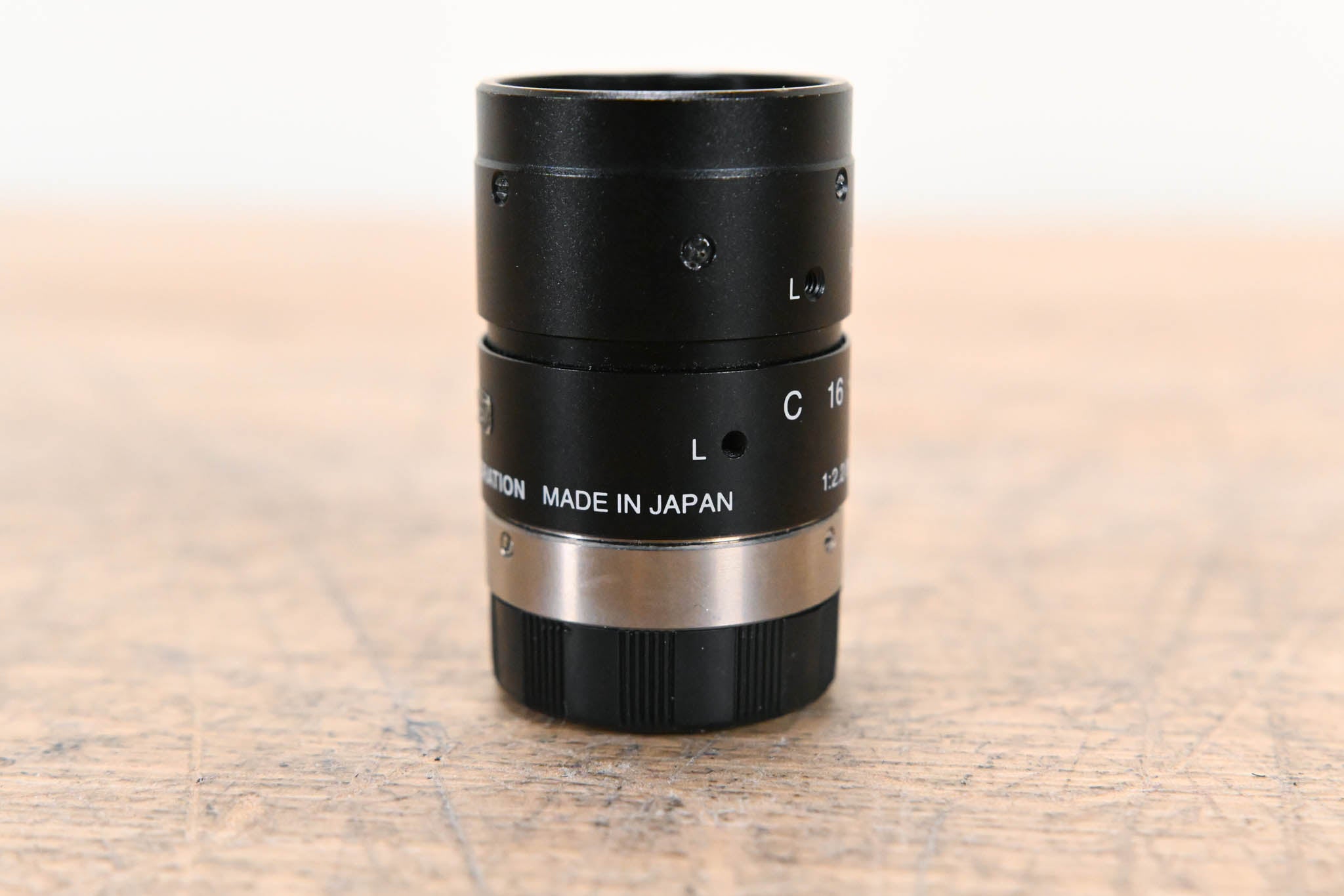 Fujinon TF8DA-8B 8mm f/2.2 C-Mount 3CCD Camera Lens