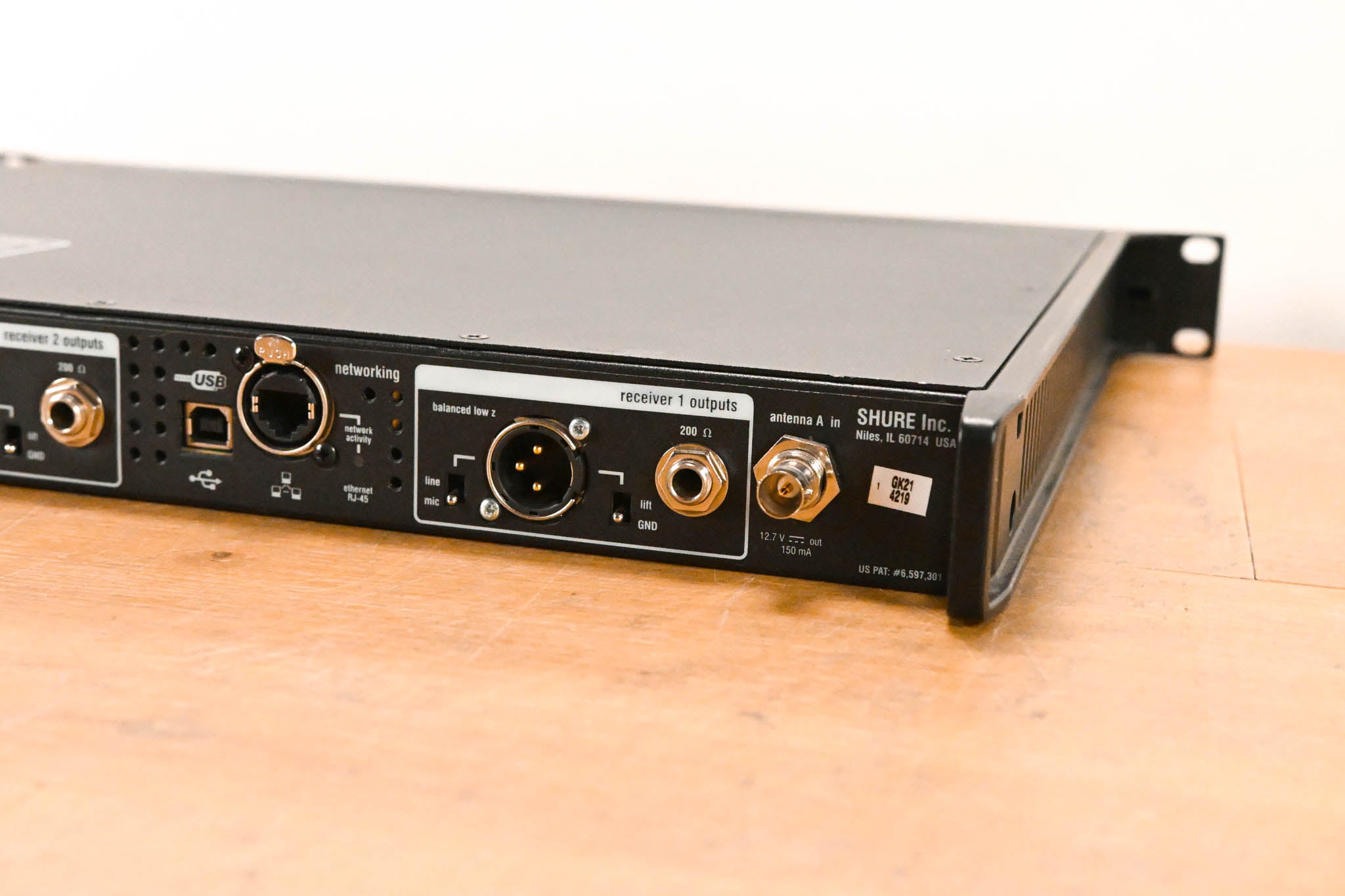Shure UR4D Dual-Channel UHF Wireless Receiver - H4 Band: 518-578 MHz