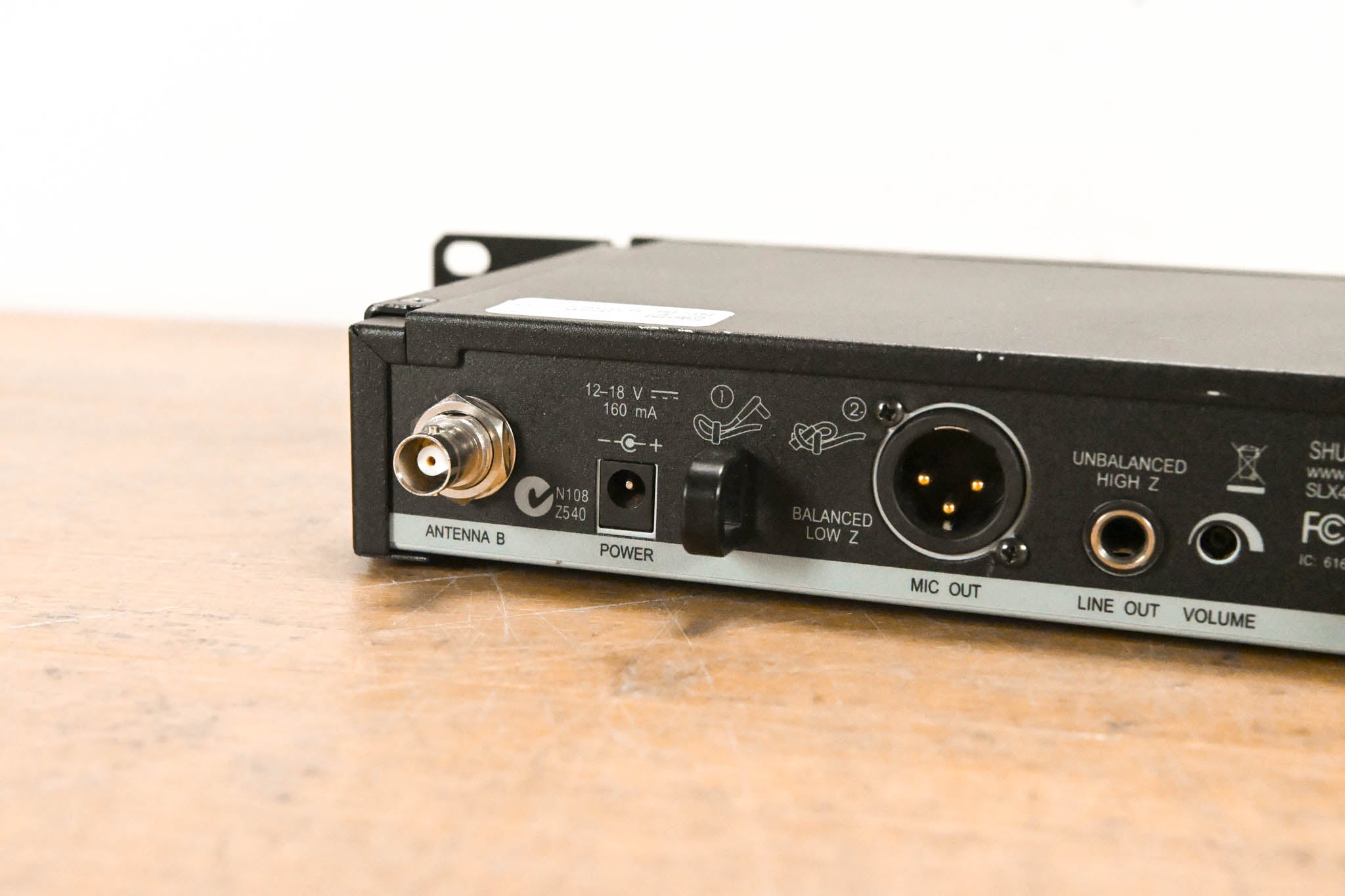 Shure SLX4 Wireless Receiver - H5 Band: 518-542 MHz (NO POWER SUPPLY)