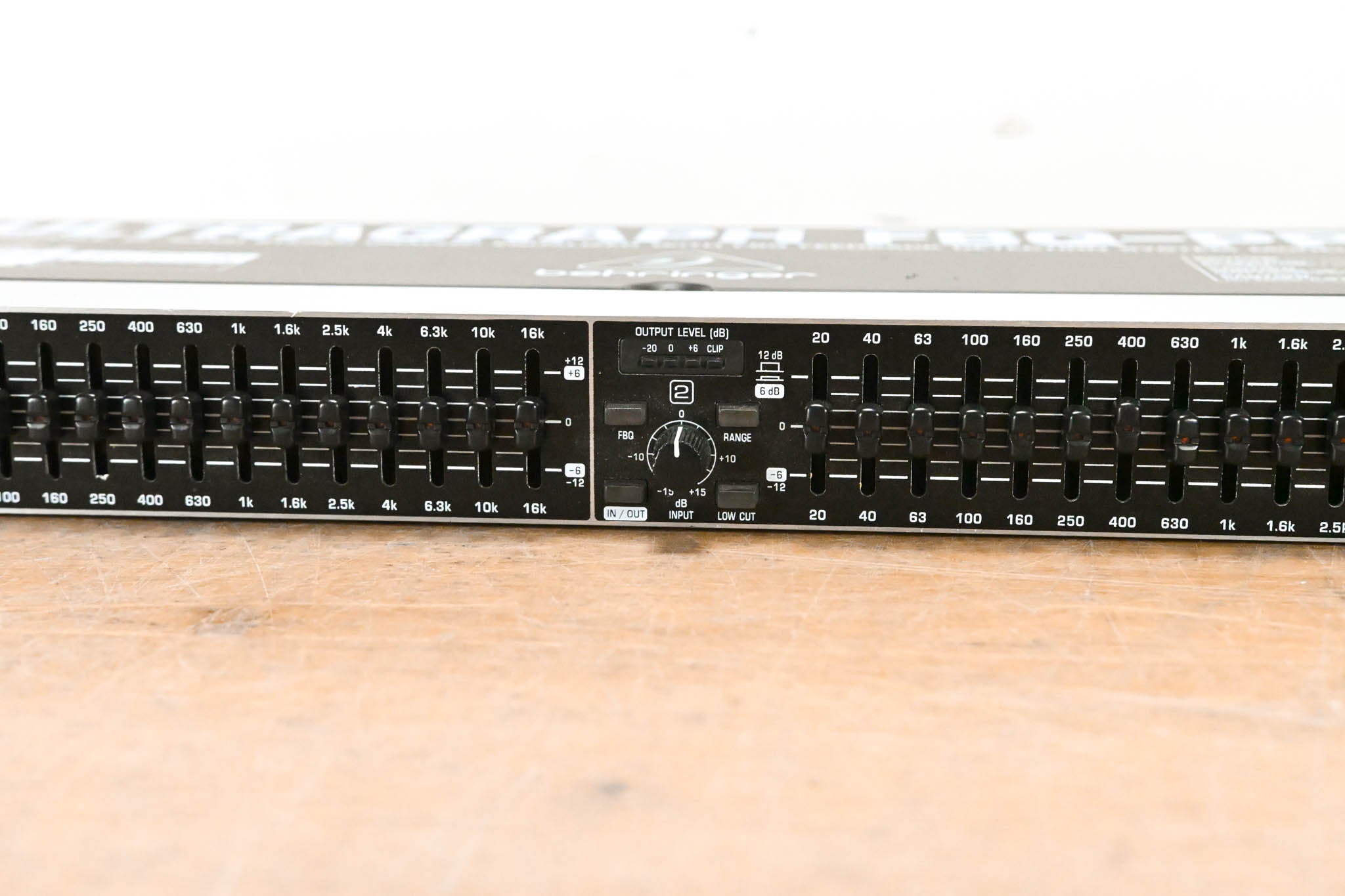 Behringer ULTRAGRAPH PRO FBQ1502 15-Band Stereo Graphic Equalizer