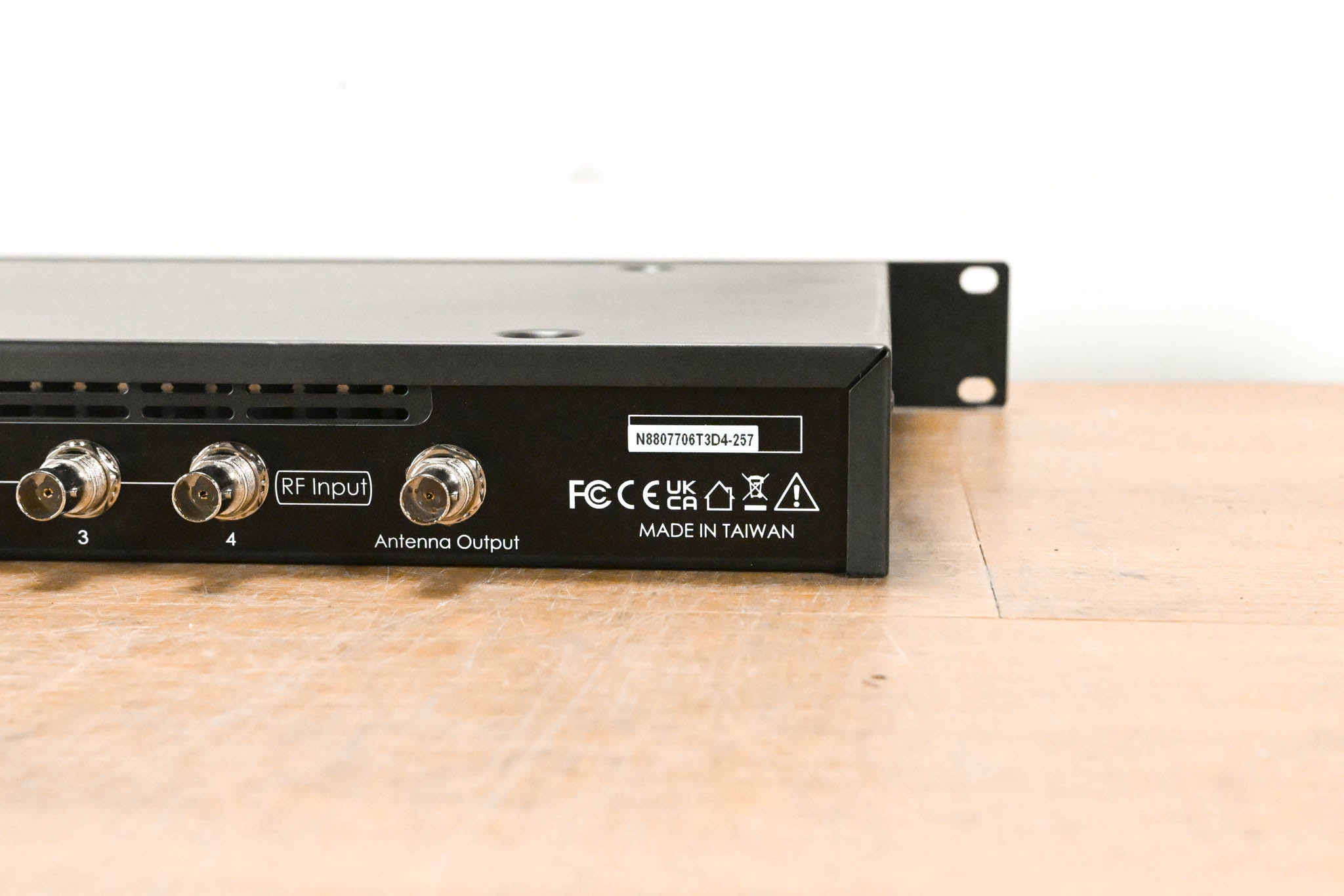 RF Venue COMBINE4 4-Channel UHF IEM Transmitter Antenna Combiner
