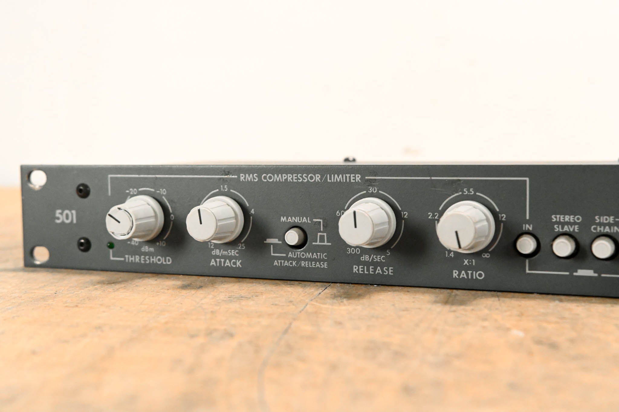 Symetrix 501 Peak-RMS Compressor/Limiter