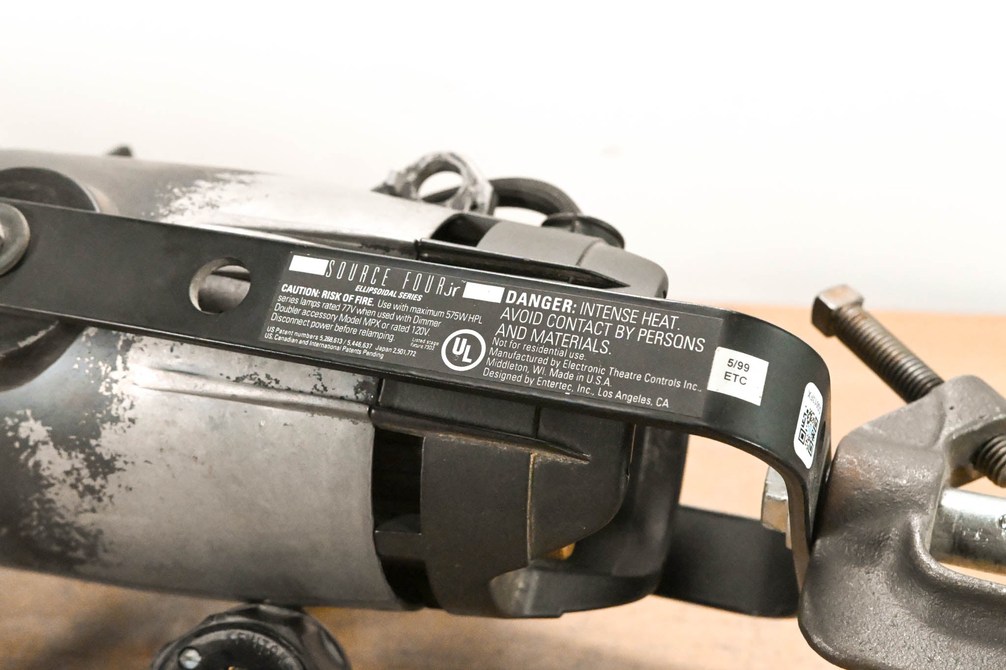 ETC Source Four Jr 25-50 Degree Zoom 575 Ellipsoidal Light