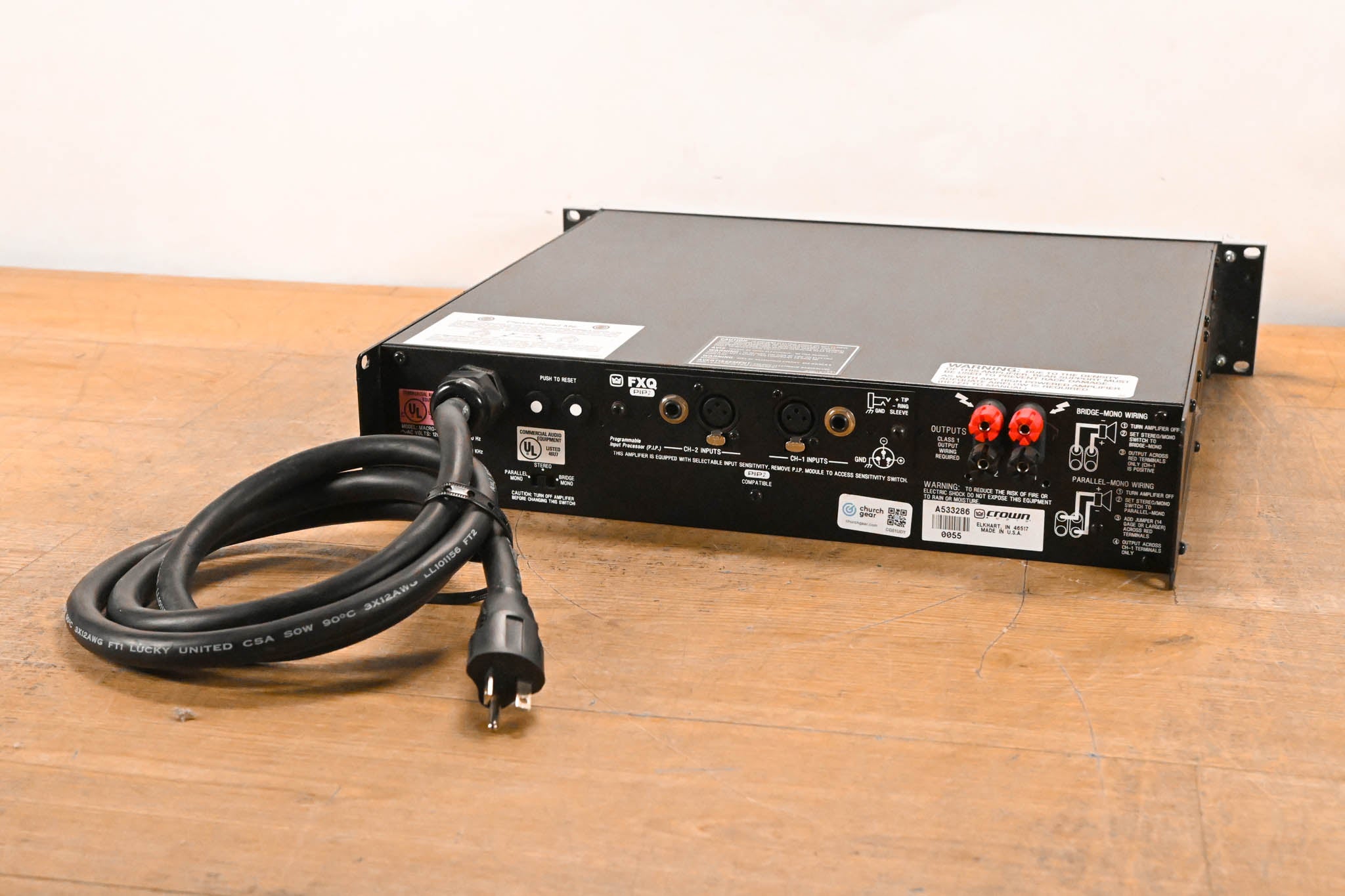 Crown Macro-Tech 2402 2-Channel Power Amplifier