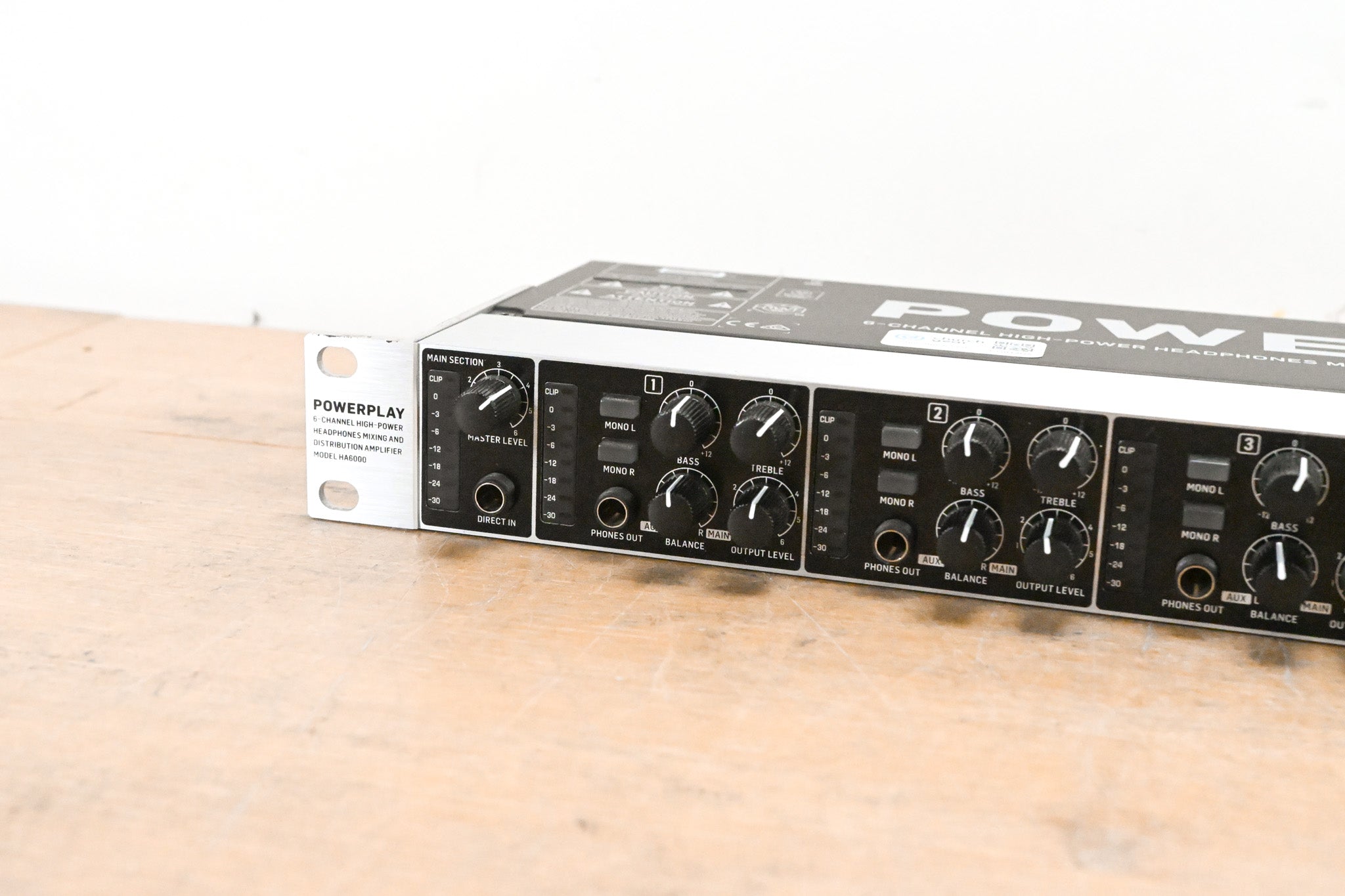 Behringer POWERPLAY HA6000 6-CH Headphone Mixing/Distribution Amplifier