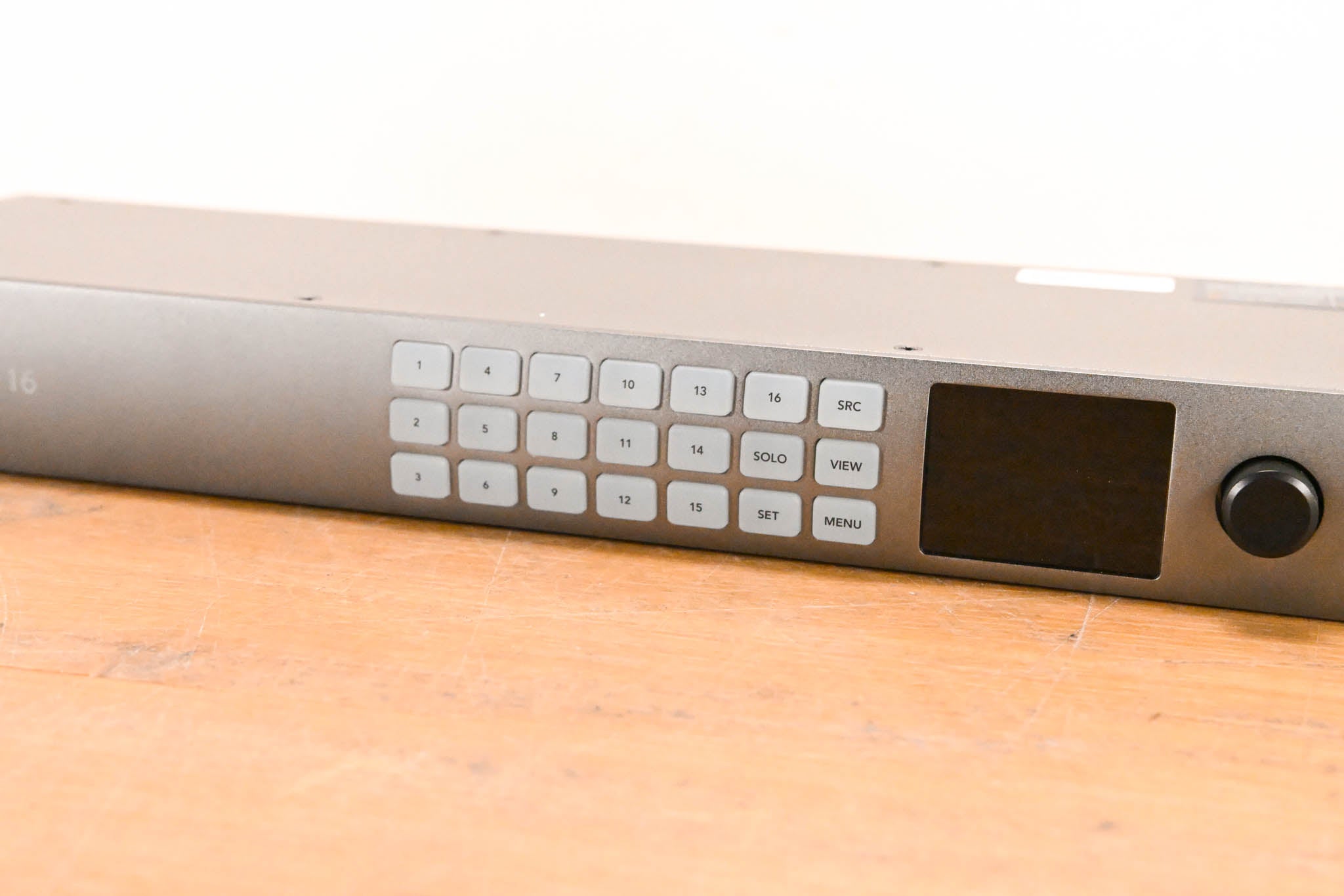 Blackmagic Design MultiView 16 16-source Monitor System