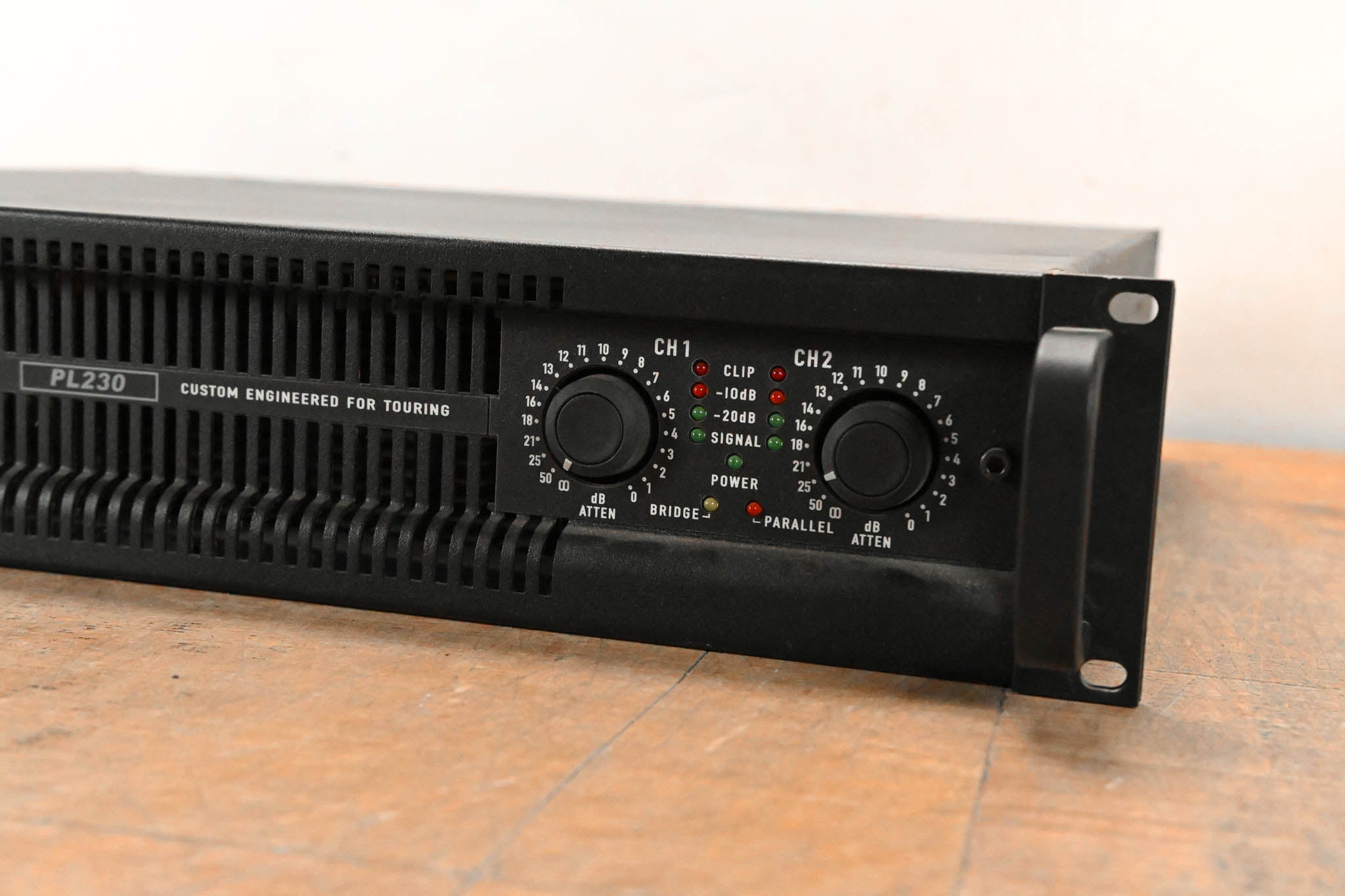 QSC PL230 PowerLight 2 Series 2-Channel 1500W Power Amplifier