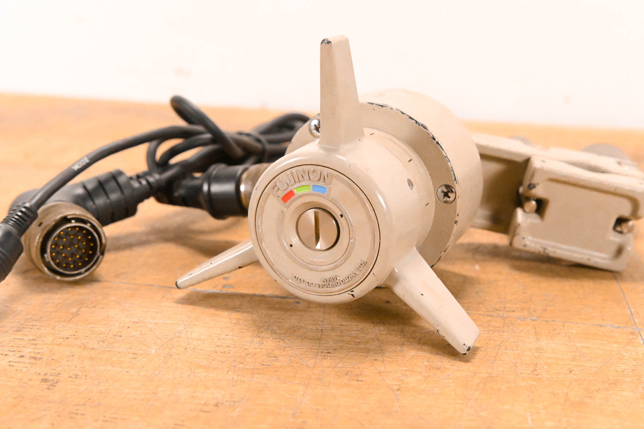 Fujinon EPD-12C Focus Controller with MCA-6B Clamp