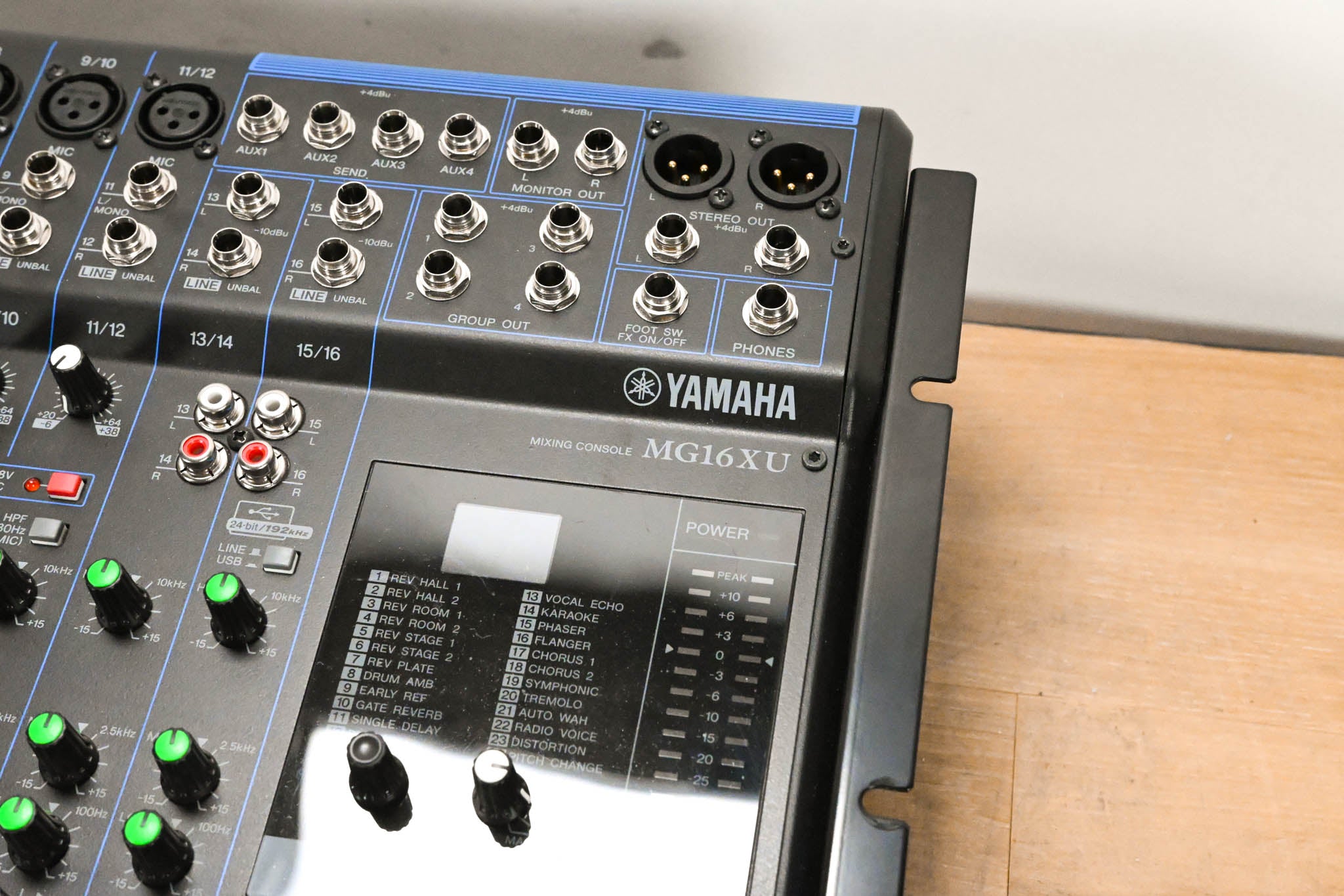 Yamaha MG16XU 16-Channel Mixer with USB and Effects