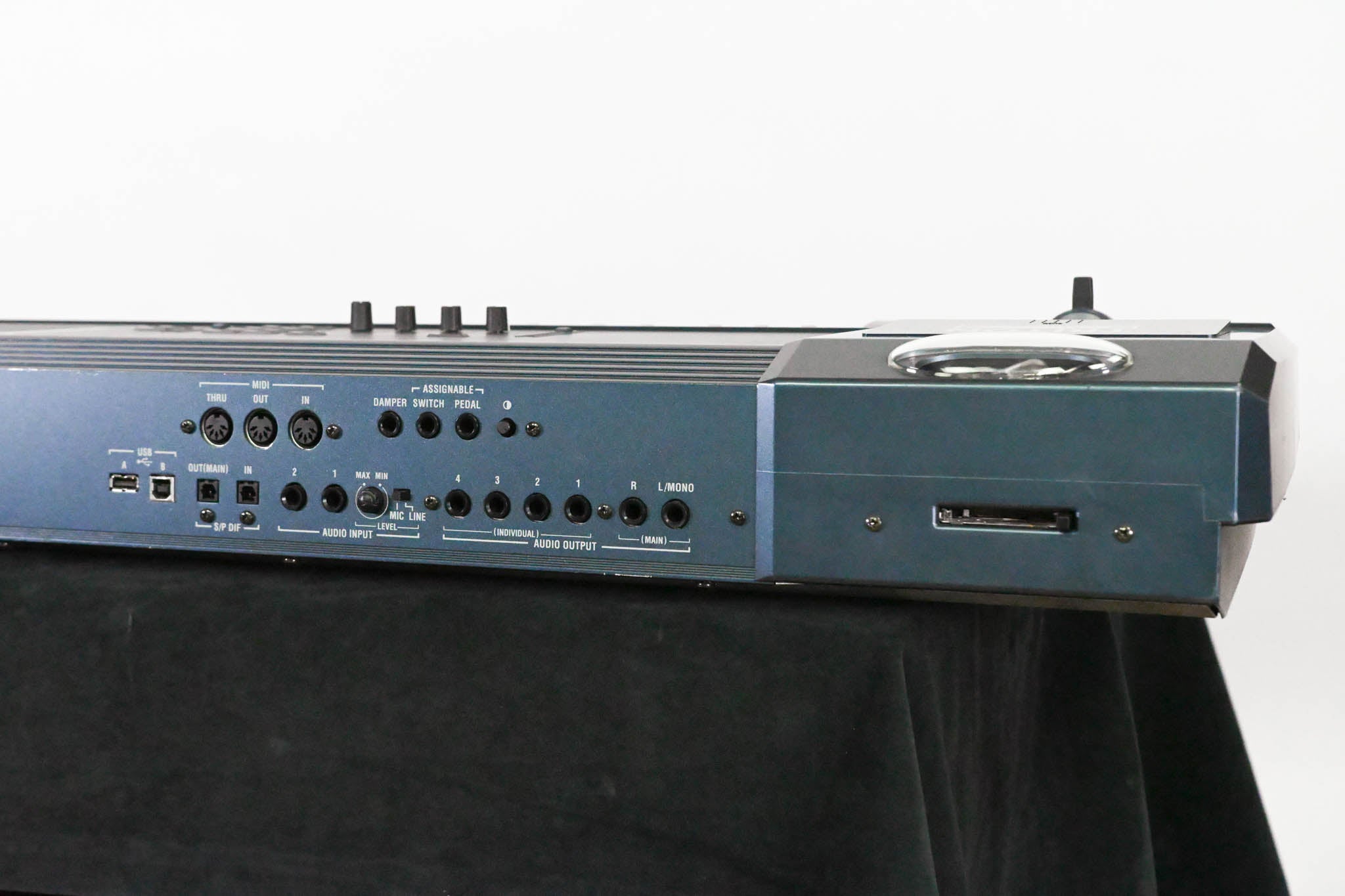 Korg Triton Extreme 76 76-Key 120-Voice Polyphonic Workstation