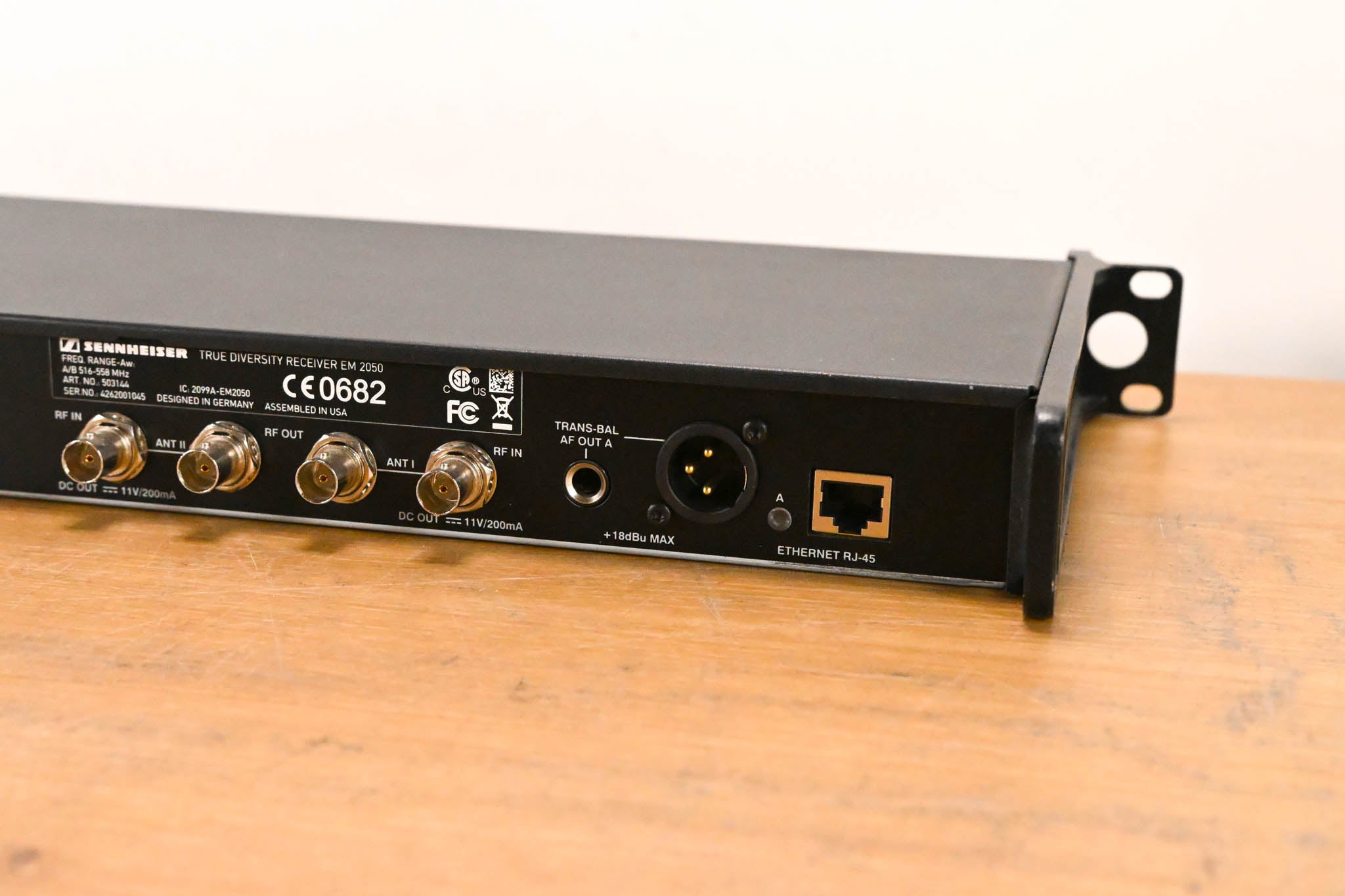 Sennheiser EM 2050 Wireless Receiver w/ one Beltpack - 516-558 MHz