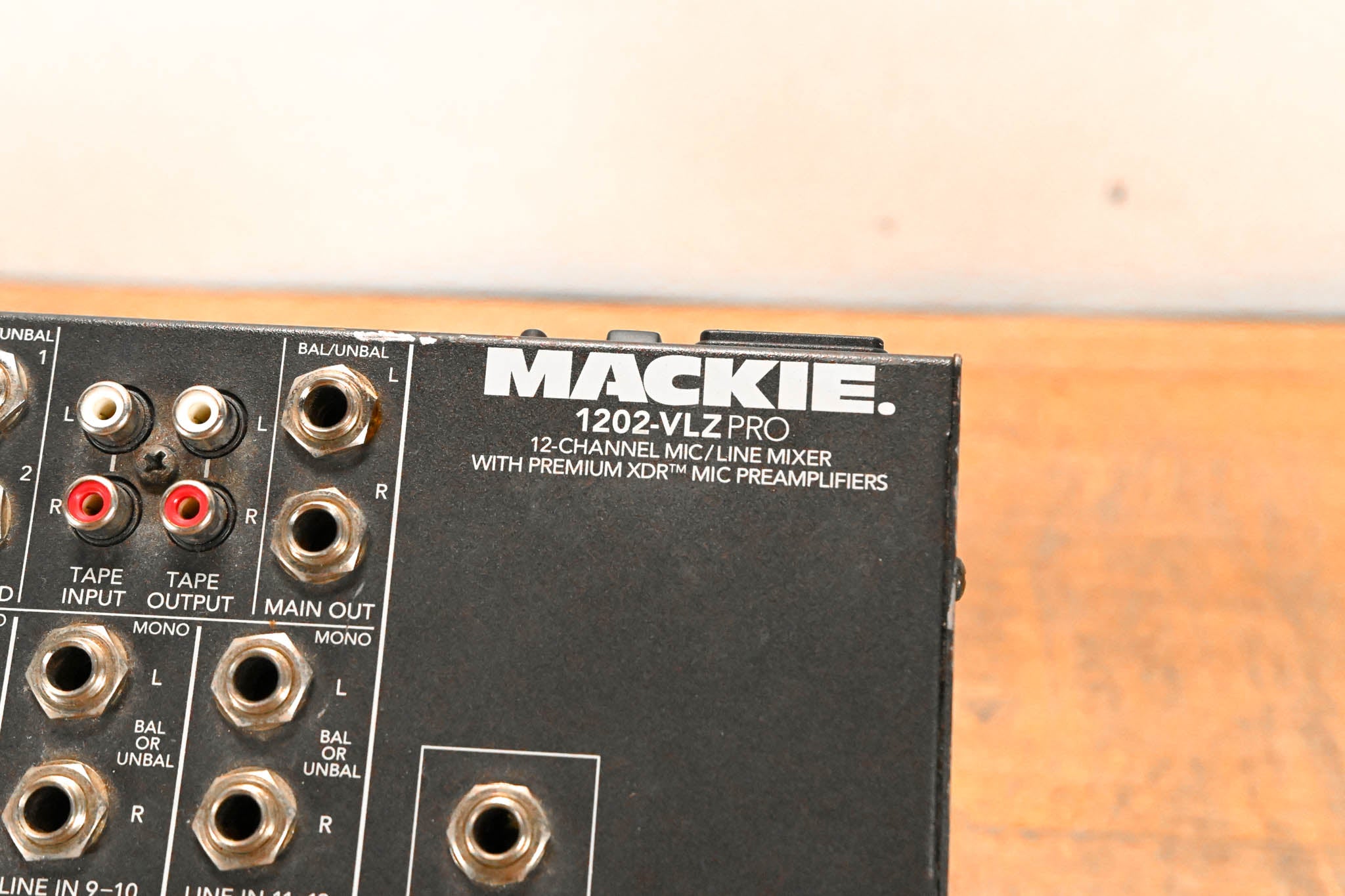 Mackie 1202-VLZ PRO 12-Channel Mic/Line Mixer