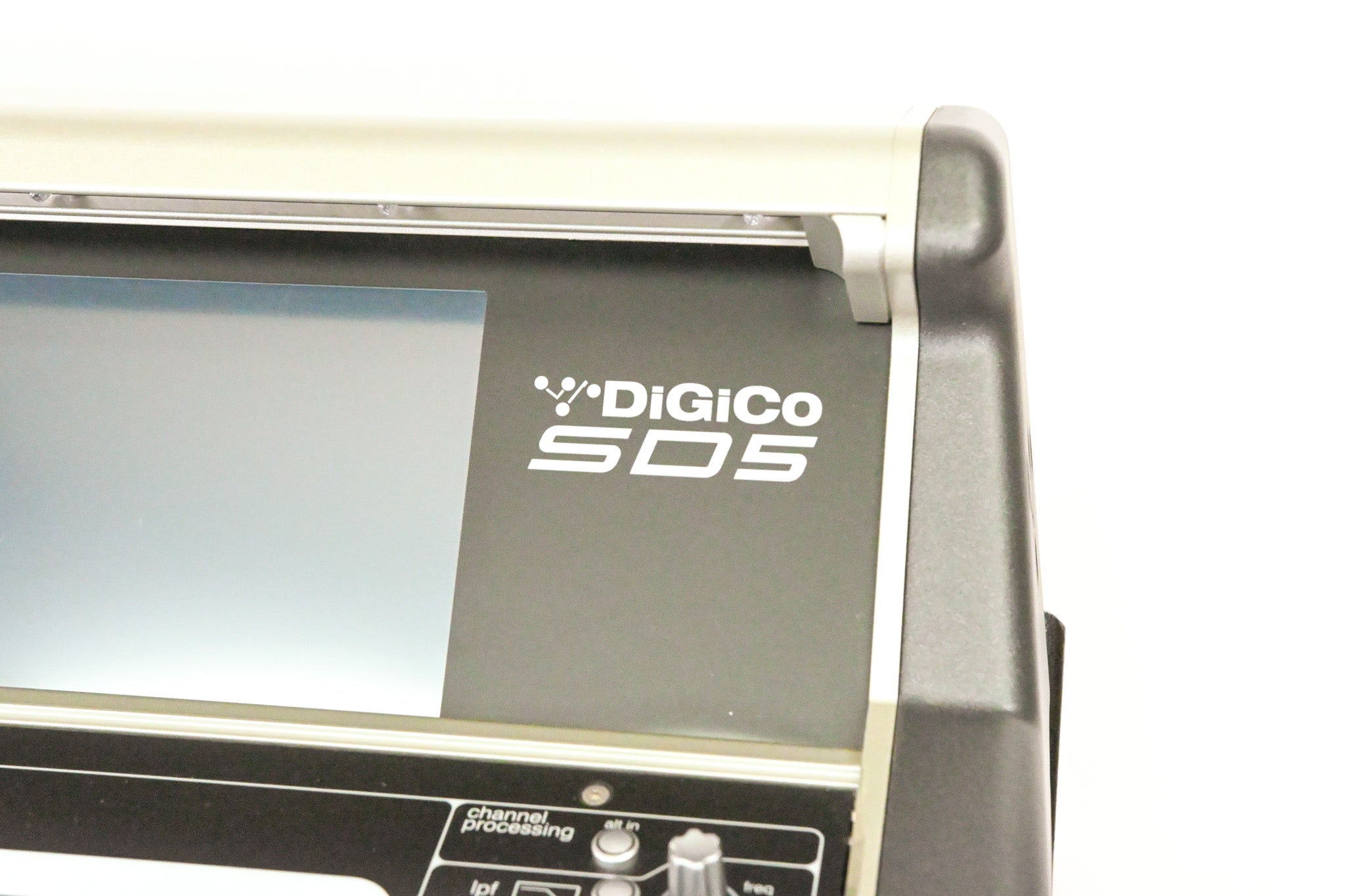 DiGiCo SD5 Digital Mixing Console w/ Waves Card, ST Optical & Road Case