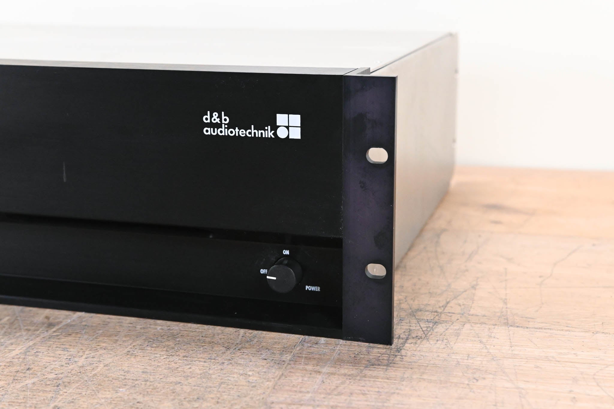 d&b audiotechnik D12 Dual-Channel Power Amplifier