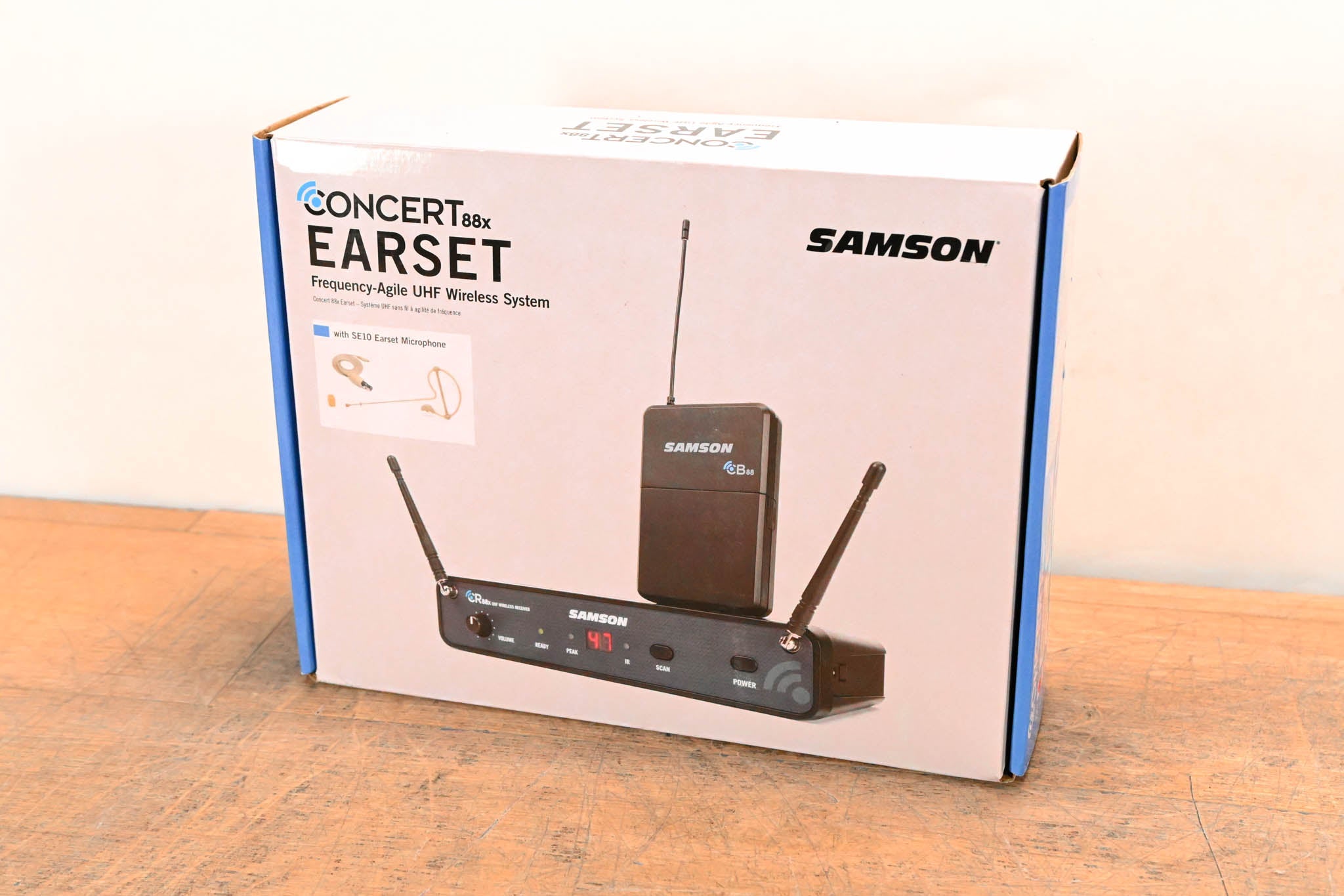Samson Concert 88x Earset Wireless System with Microphone - 470-494 MHz