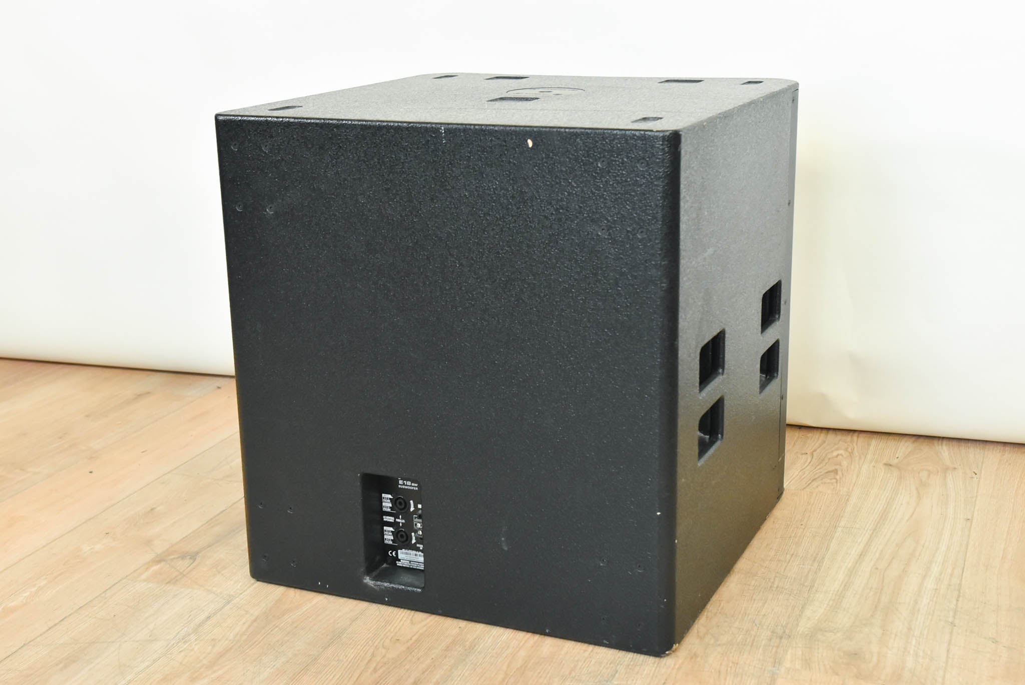 QSC E18SW 18" Passive Subwoofer