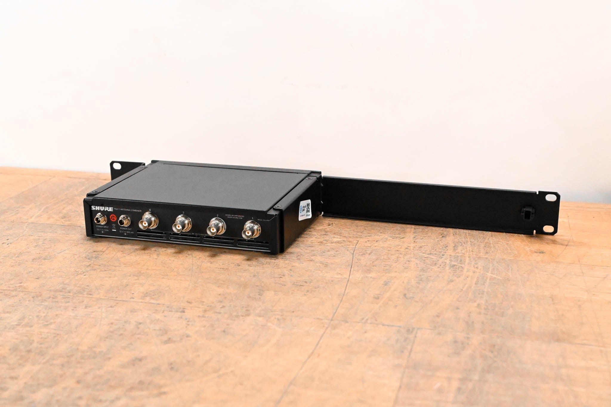 Shure PA411 Antenna Combiner for PSM 300 Series Wireless NO POWER SUPPLY