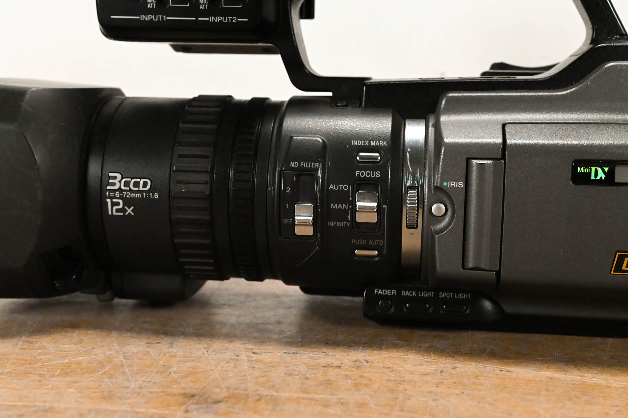 Sony DSR-PD170 3-CCD Mini DVCAM Camcorder