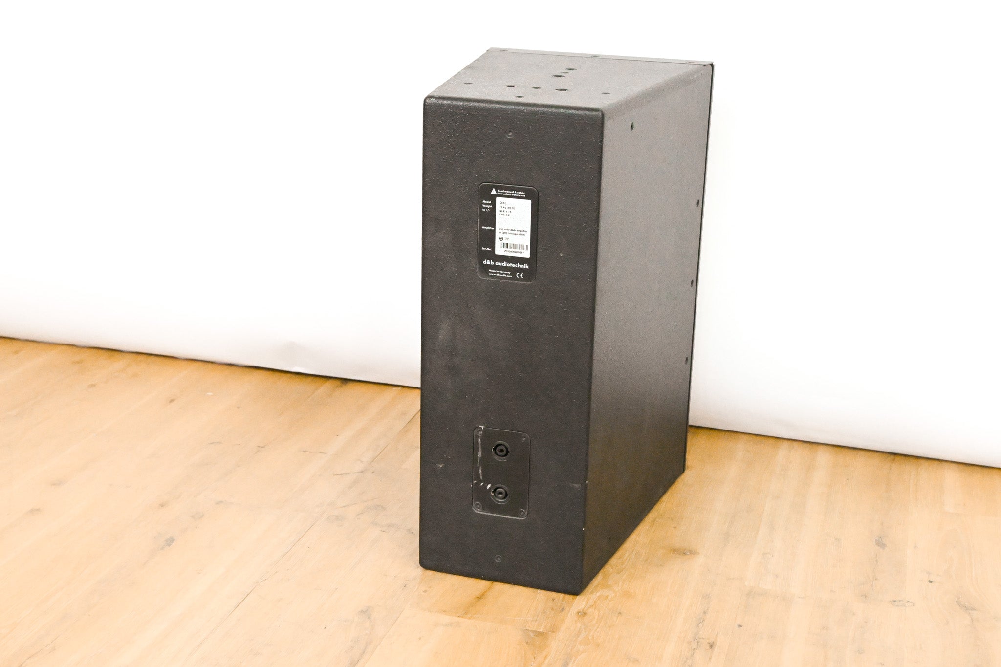 d&b audiotechnik Qi-10 2-Way Passive Installation Loudspeaker
