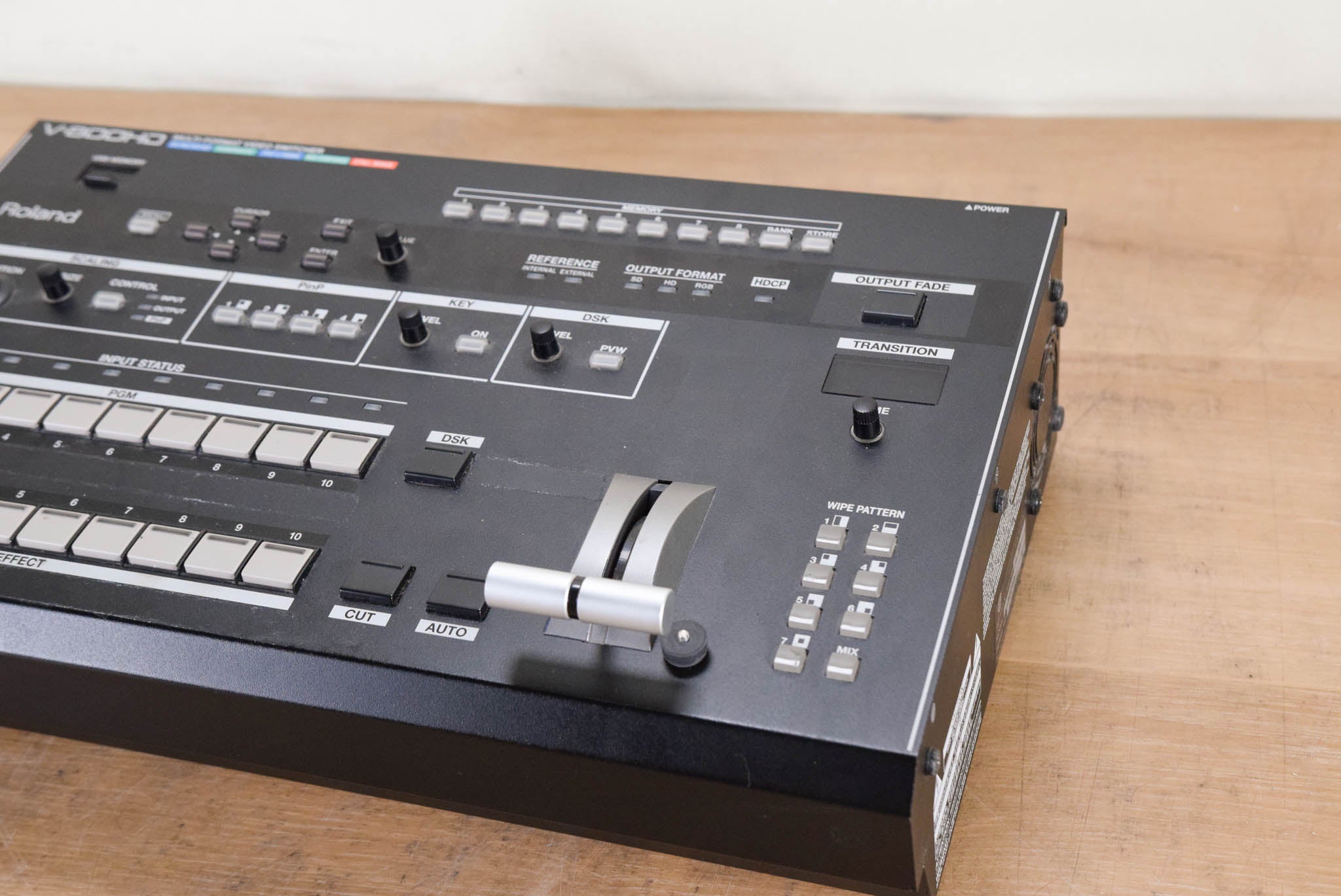 Roland V-800HD Multi-Format  Video Switcher