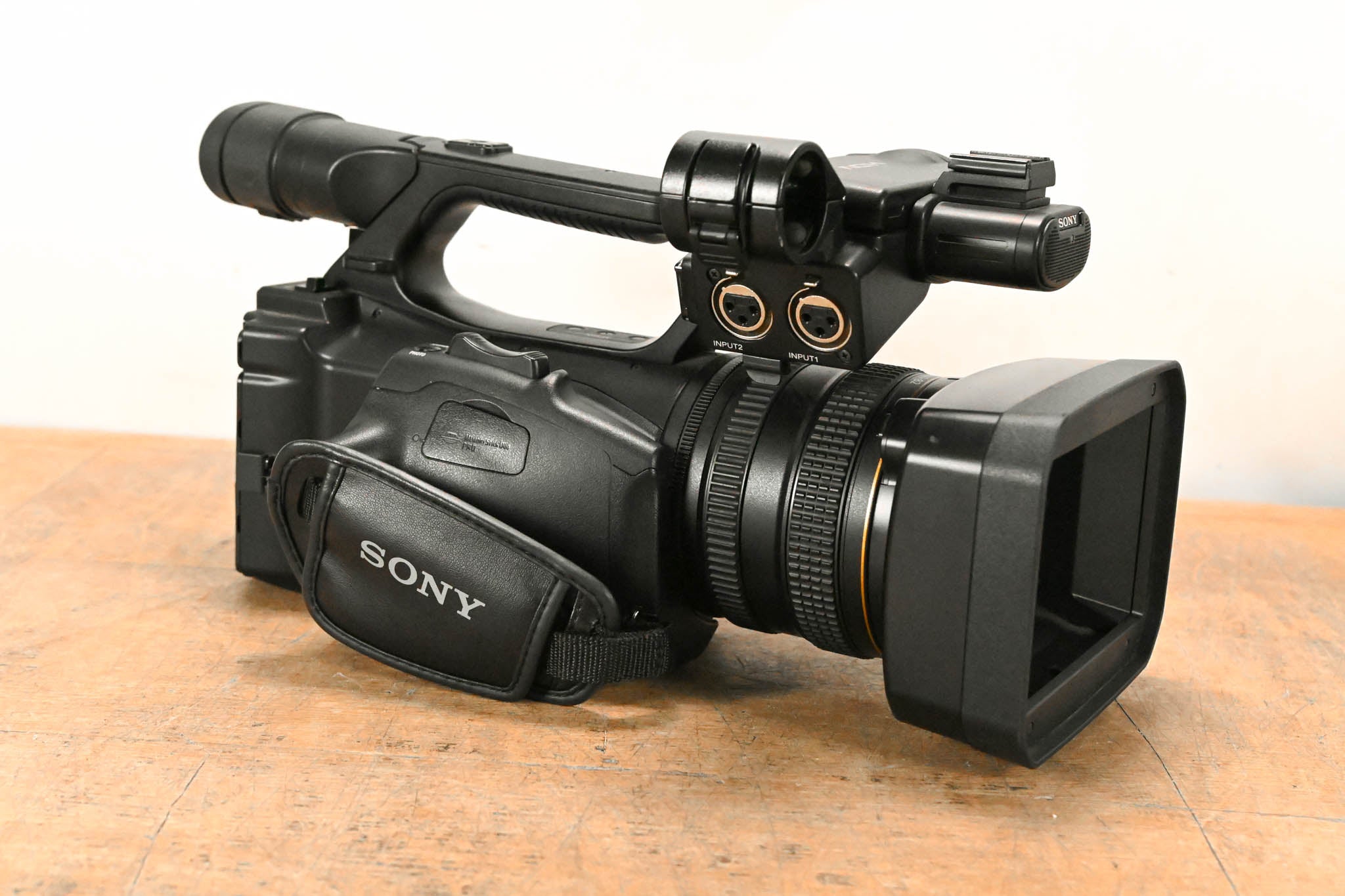 Sony HVR-Z5U Professional 1/3" 3-CMOS HDV Camcorder