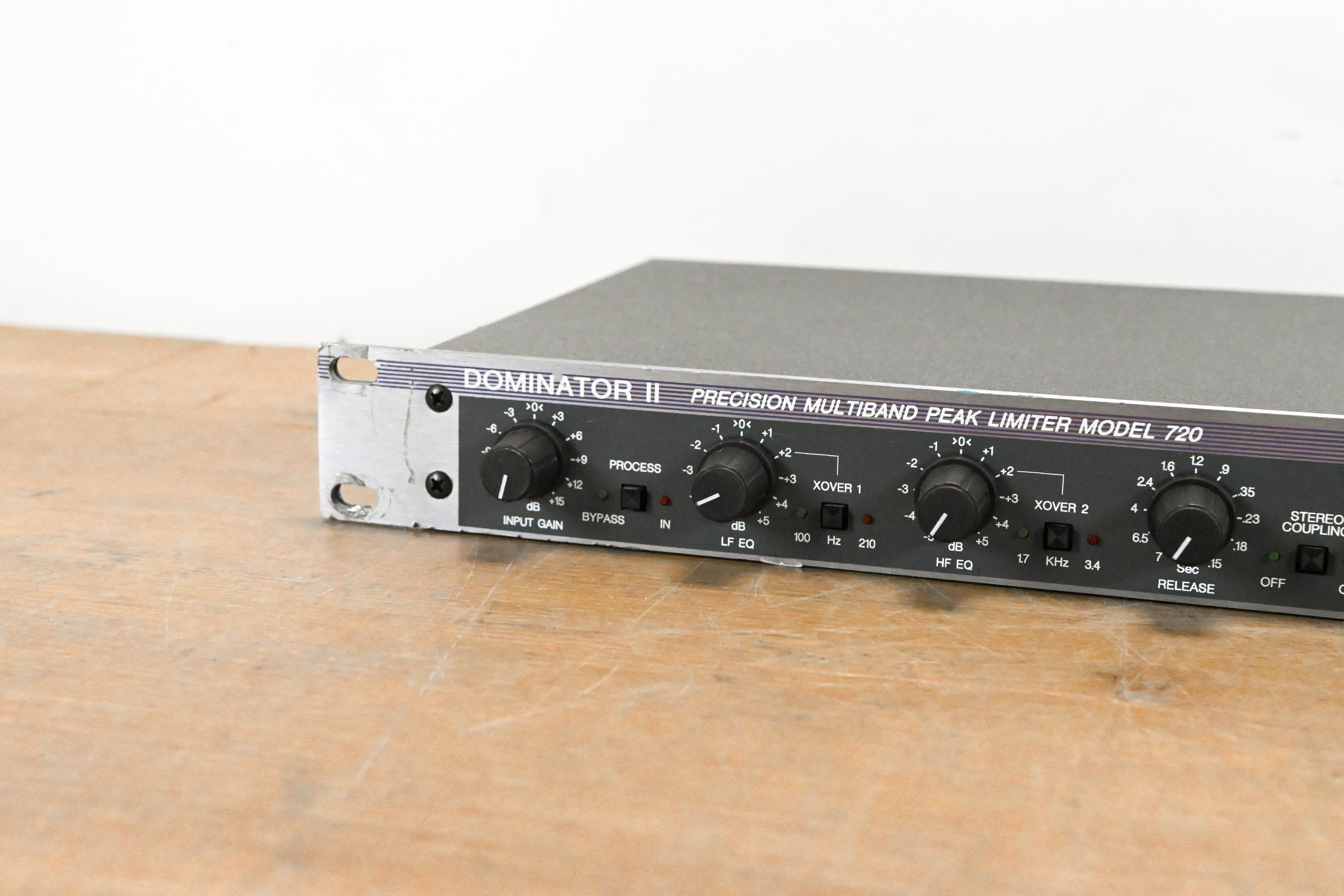Aphex 720 DOMINATOR II Precision Multiband Peak Limiter