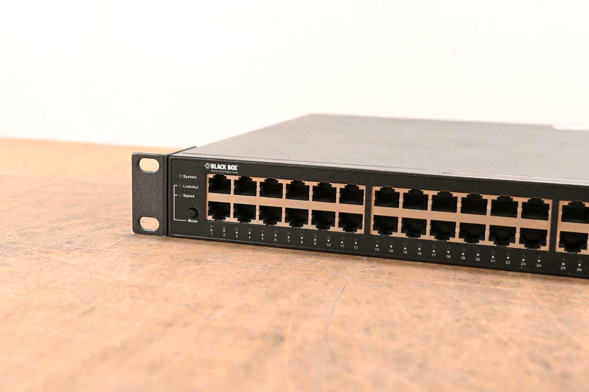 Black Box LGB5052A Gigabit Managed Switch Eco With 10G Uplinks