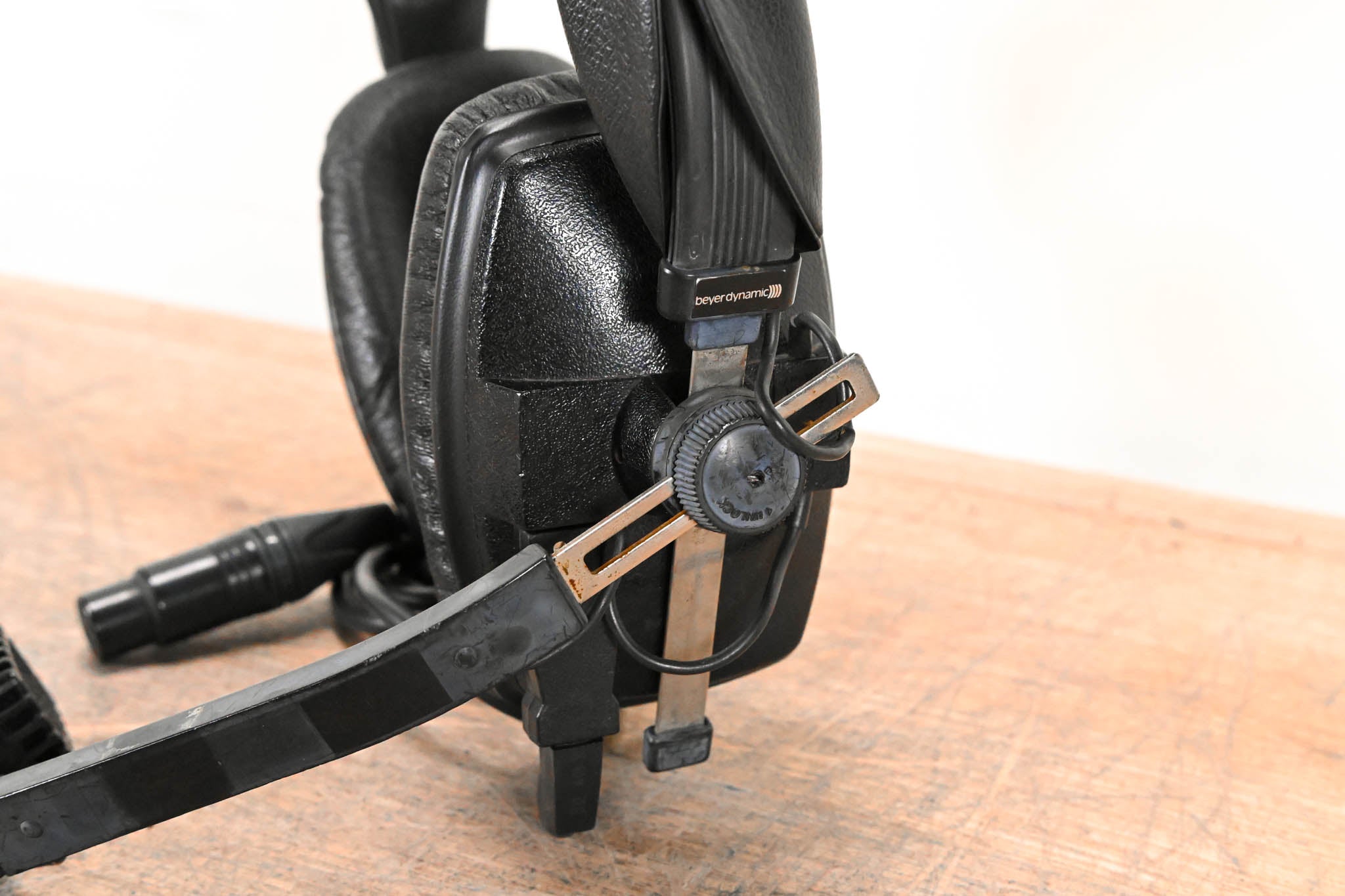 Beyerdynamic DT 109 50 Ohm Dual-Ear Headset