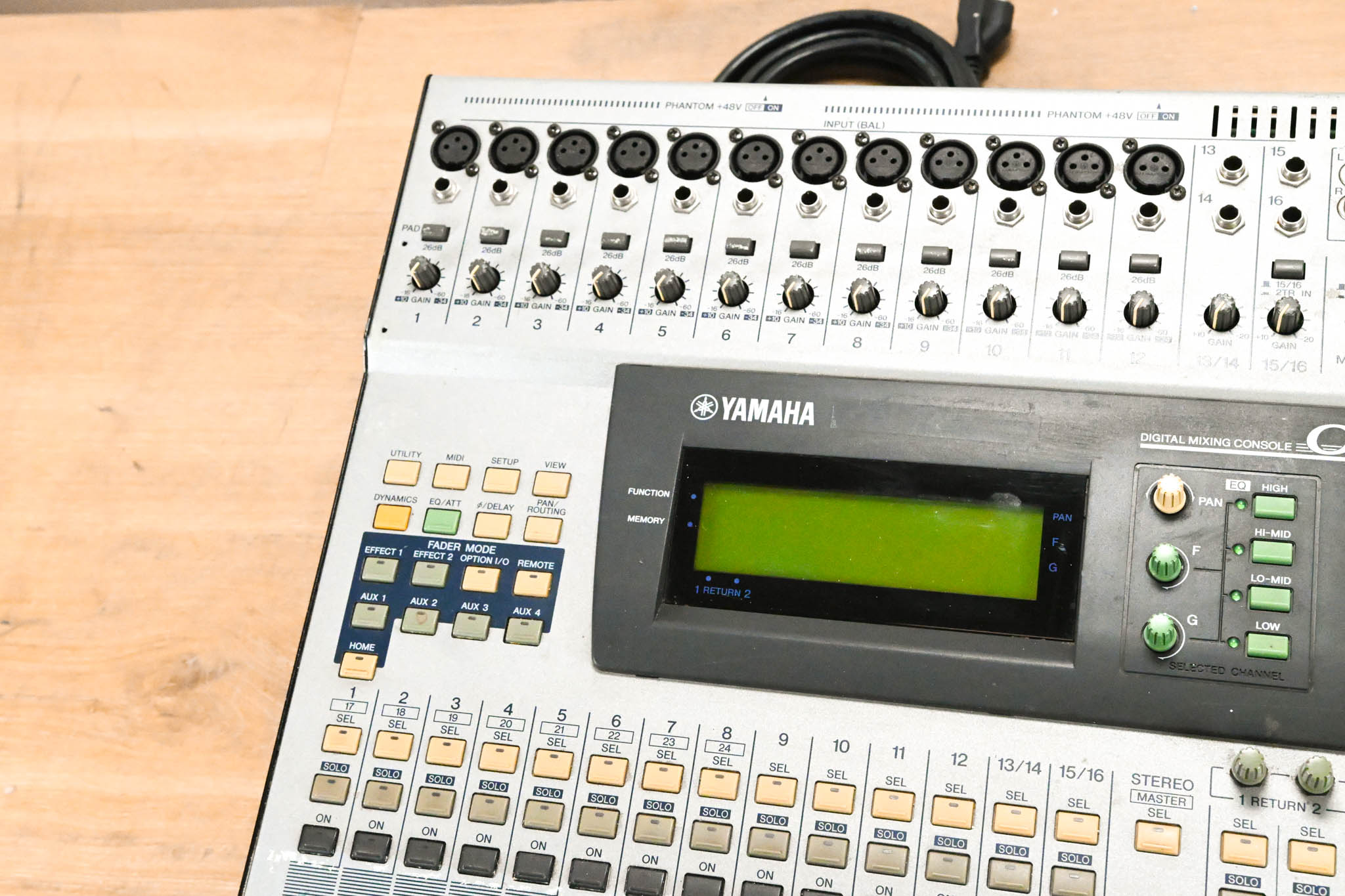 Yamaha 01V 16-Channel Digital Audio Console