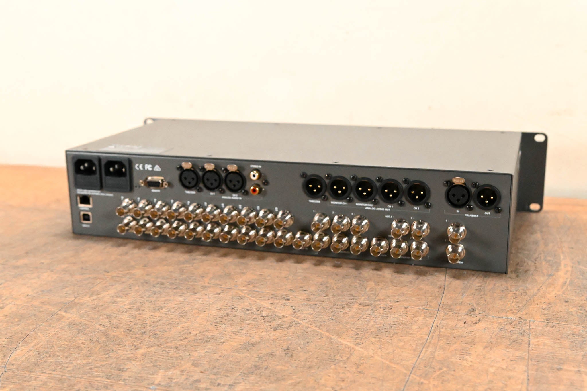 Blackmagic Design ATEM 4 M/E Broadcast Studio 4K