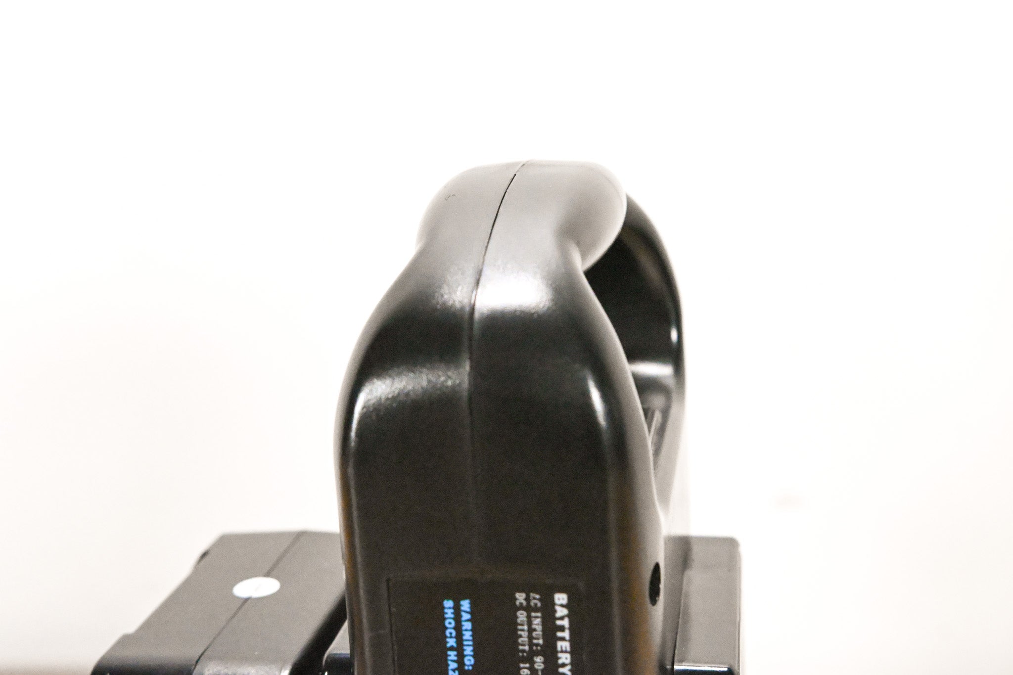 IndiPRO PD-2KA Gold-Mount Dual Battery Charger w/ one 98Wh Battery