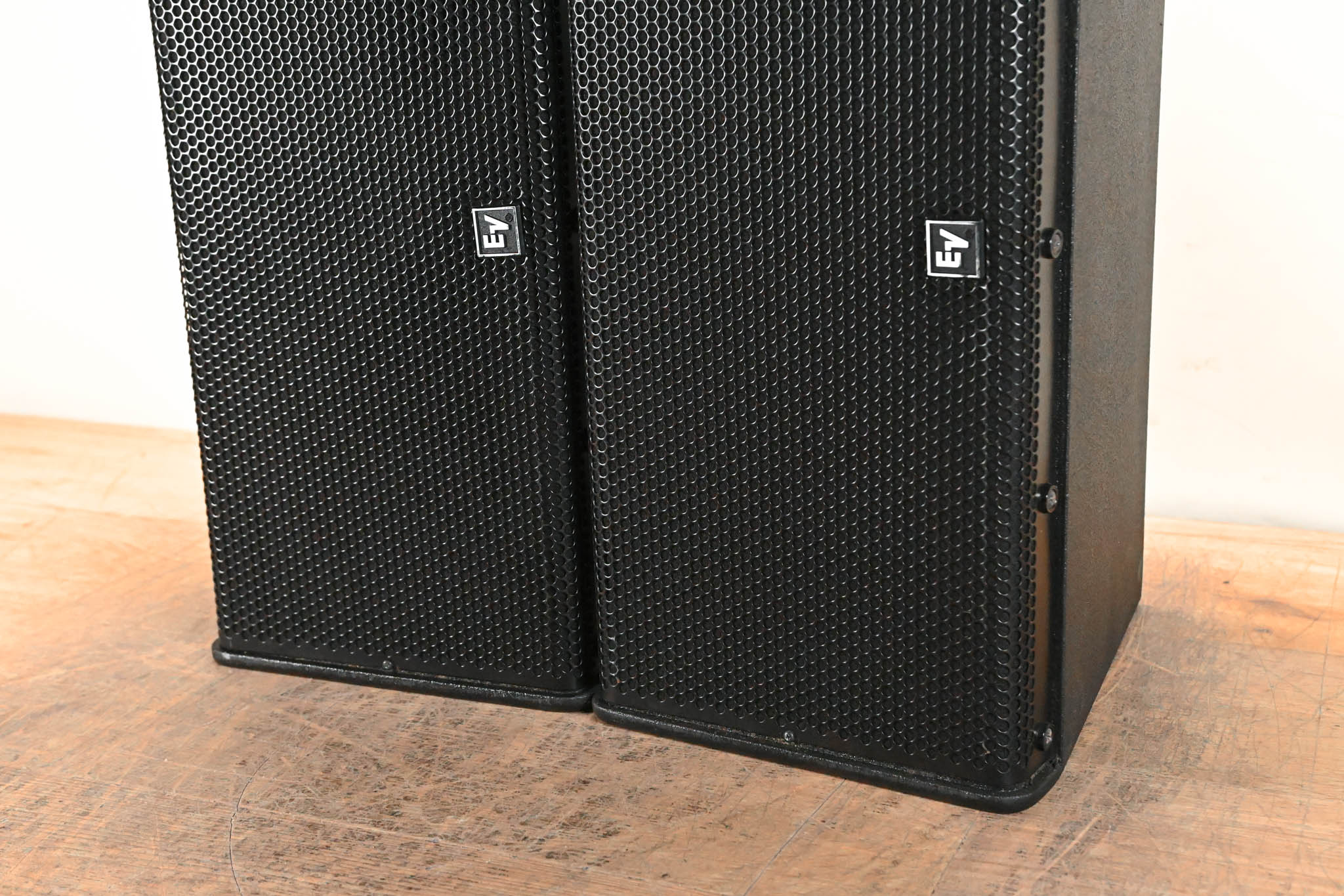 Electro-Voice (EV) Xi-1082 X-Array Install 8" 2-Way Loudspeaker (PAIR)