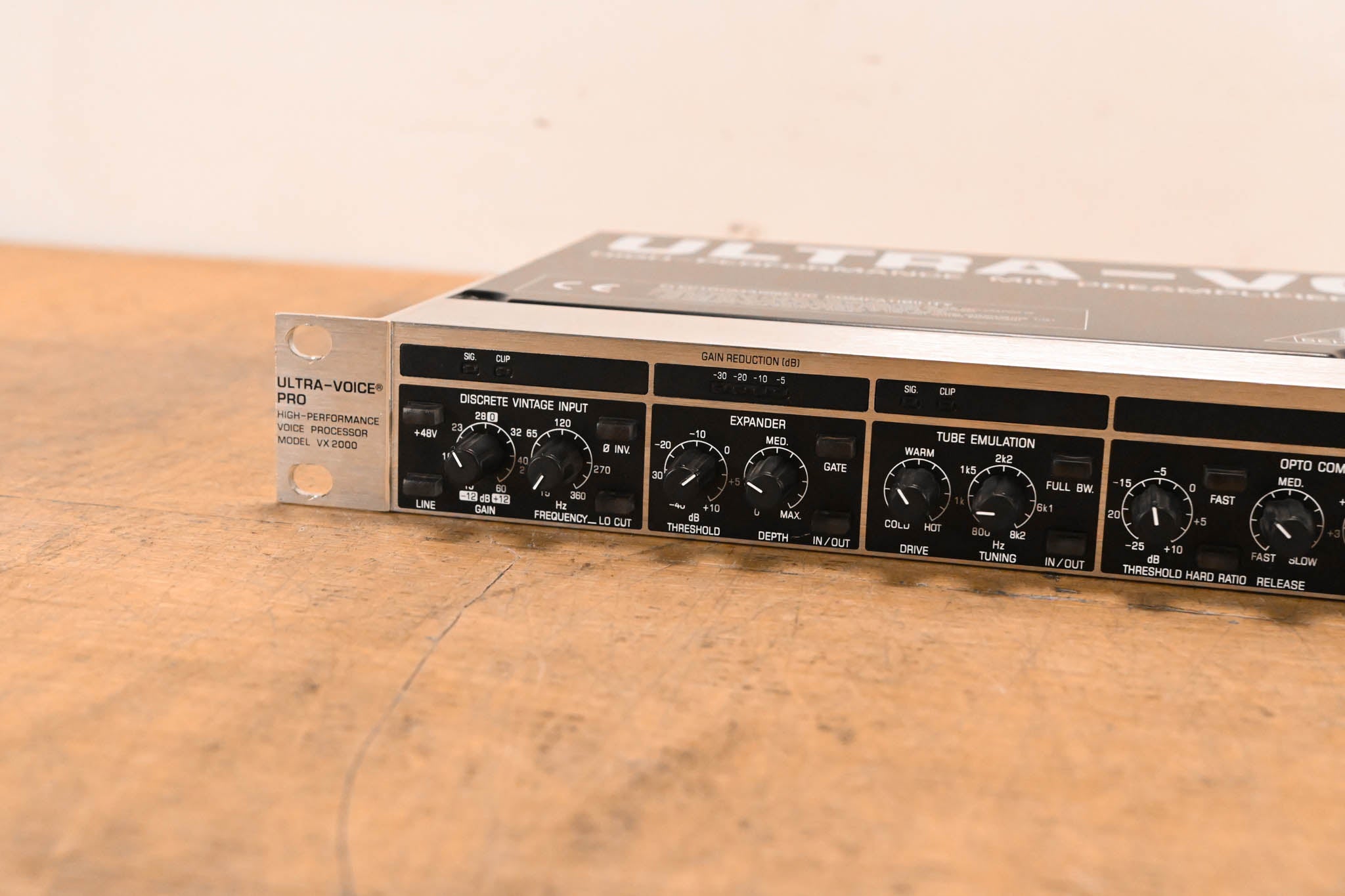 Behringer ULTRA-VOICE PRO VX2000 High-Performance Voice Processor