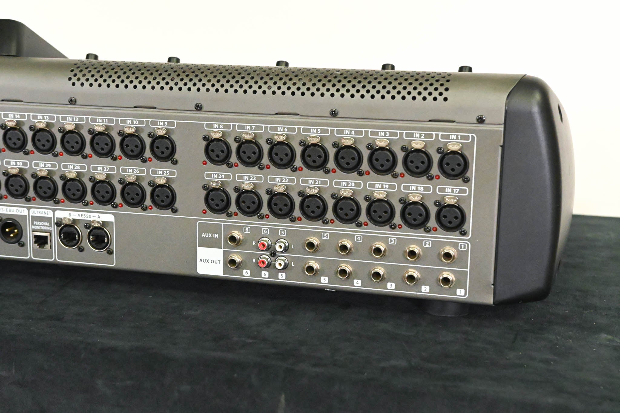 Behringer X32 40-Channel Digital Mixing Console
