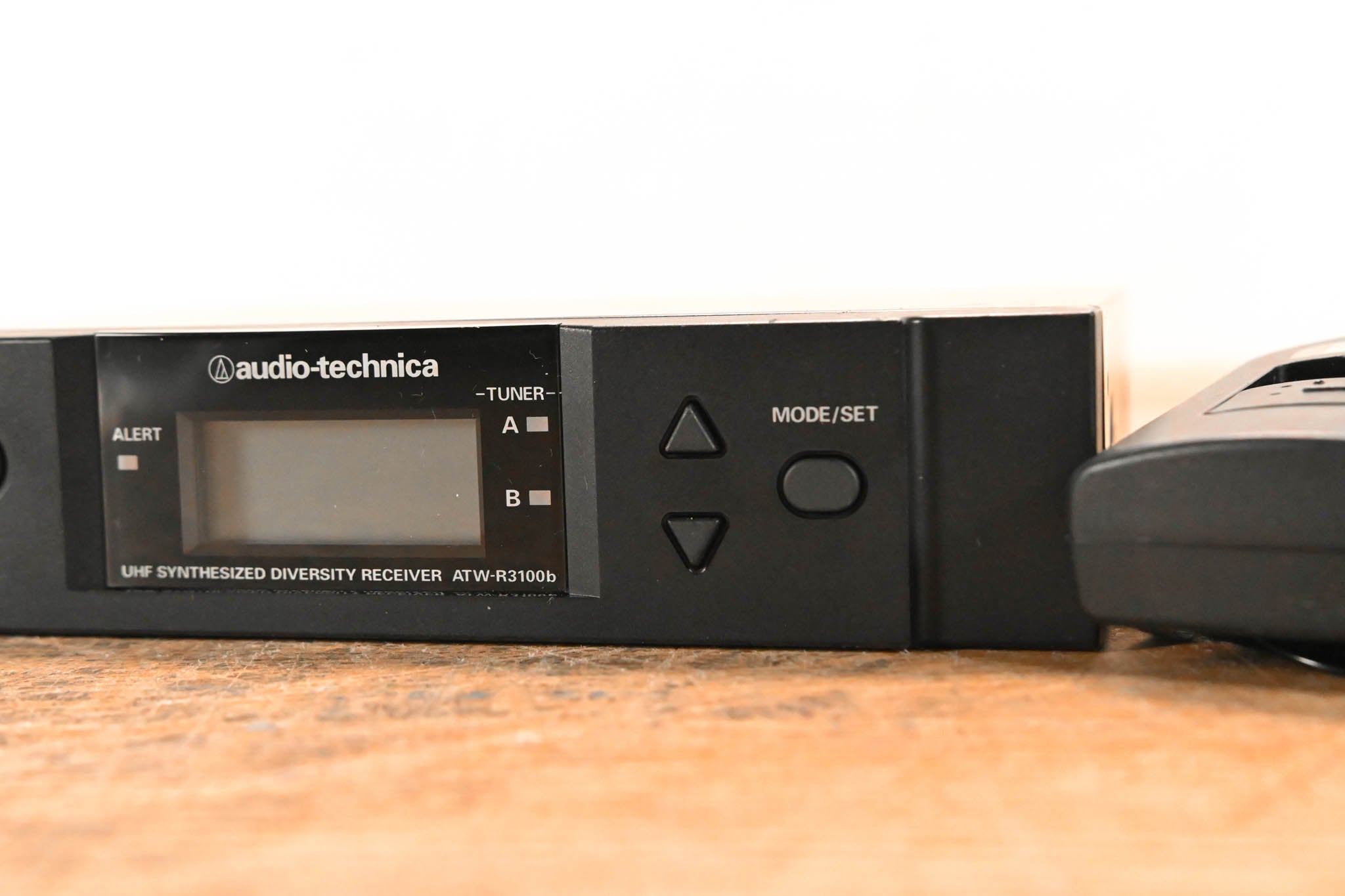Audio-Technica ATW-R3100bl Receiver w/ Bodypack - 482-507 MHz (NO PSU)