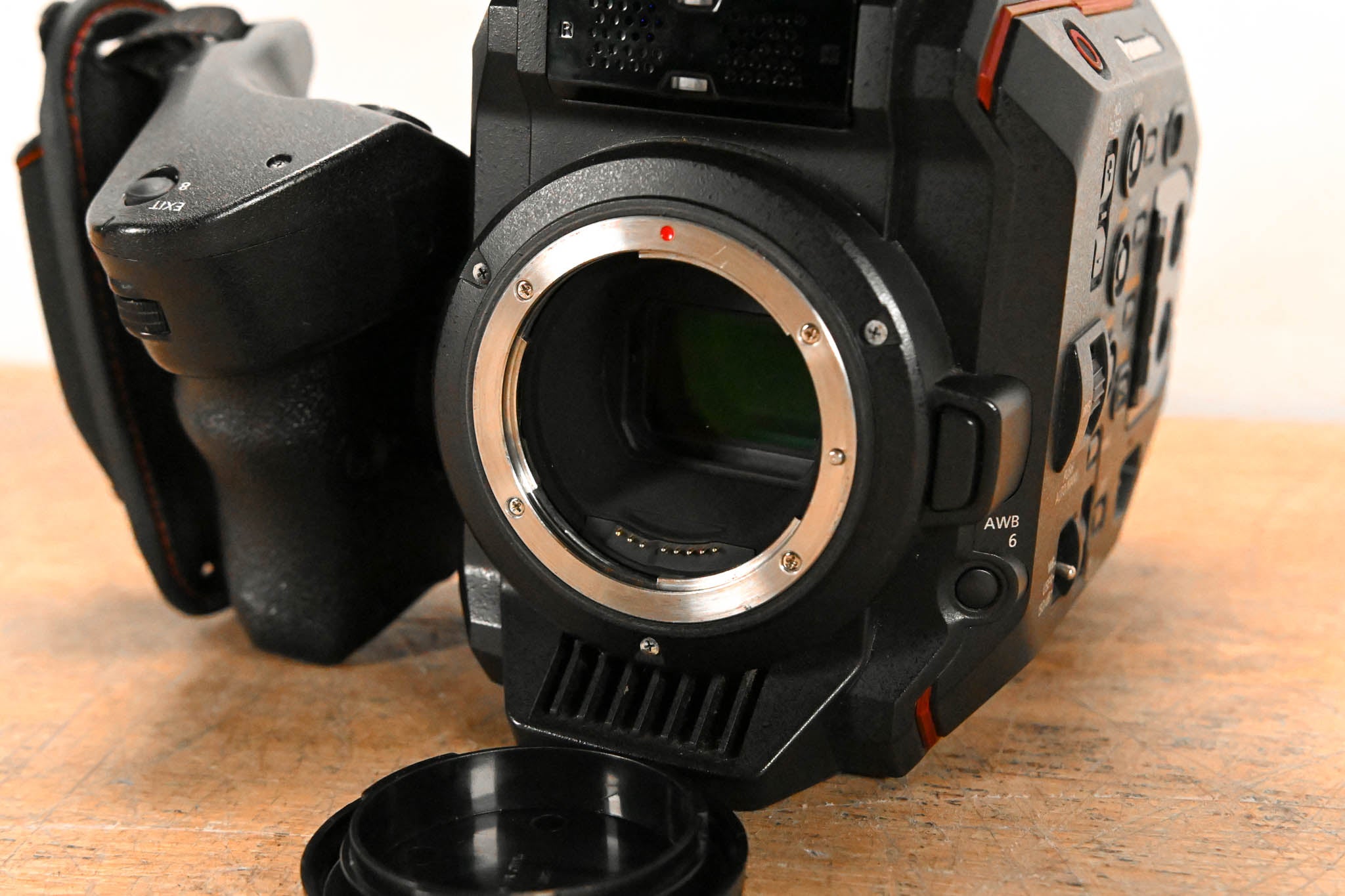 Panasonic AU-EVA1 Compact 5.7K Super 35mm Cinema Camera
