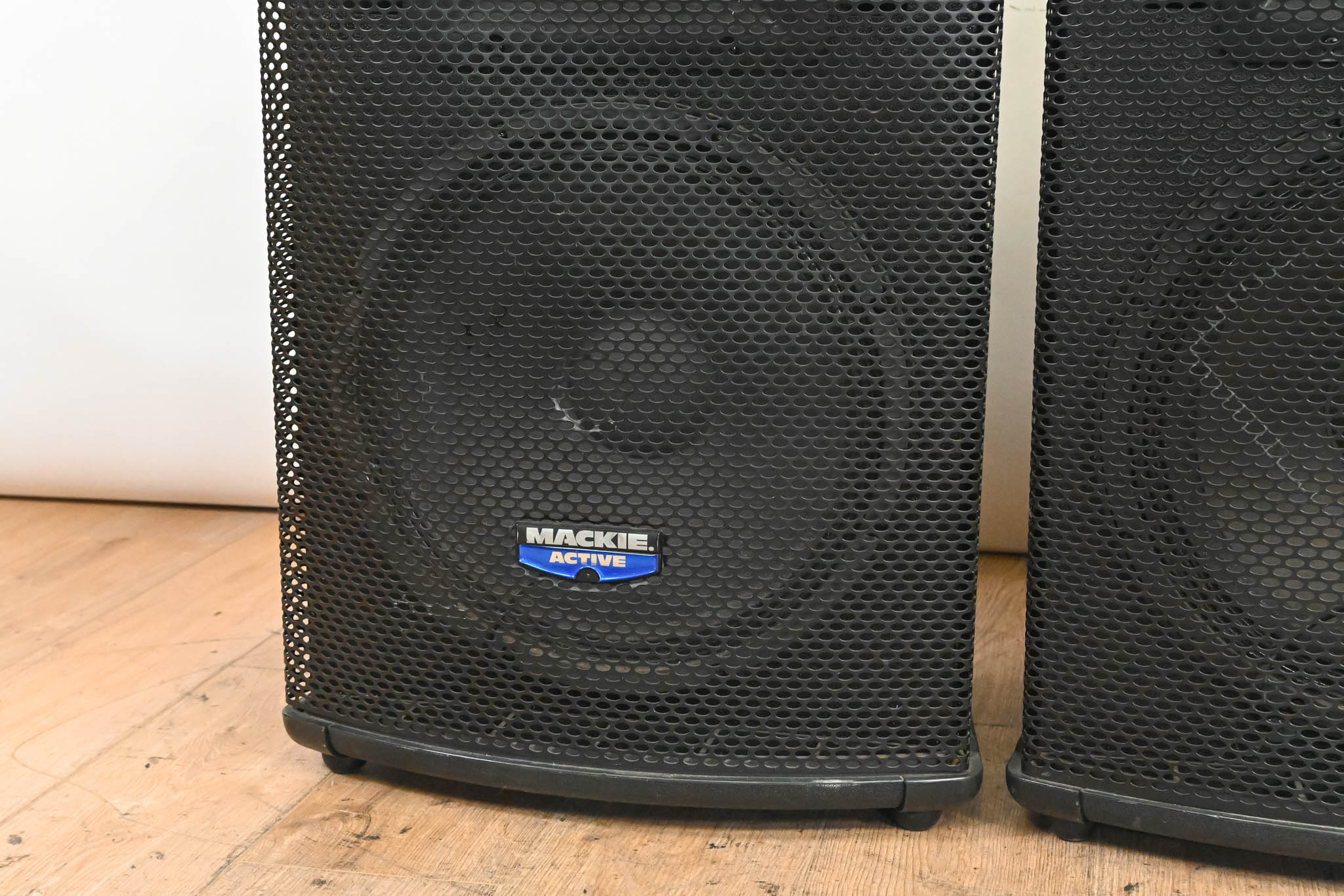 Mackie SA1521 15-inch 2-Way 500W Active Loudspeaker (PAIR)