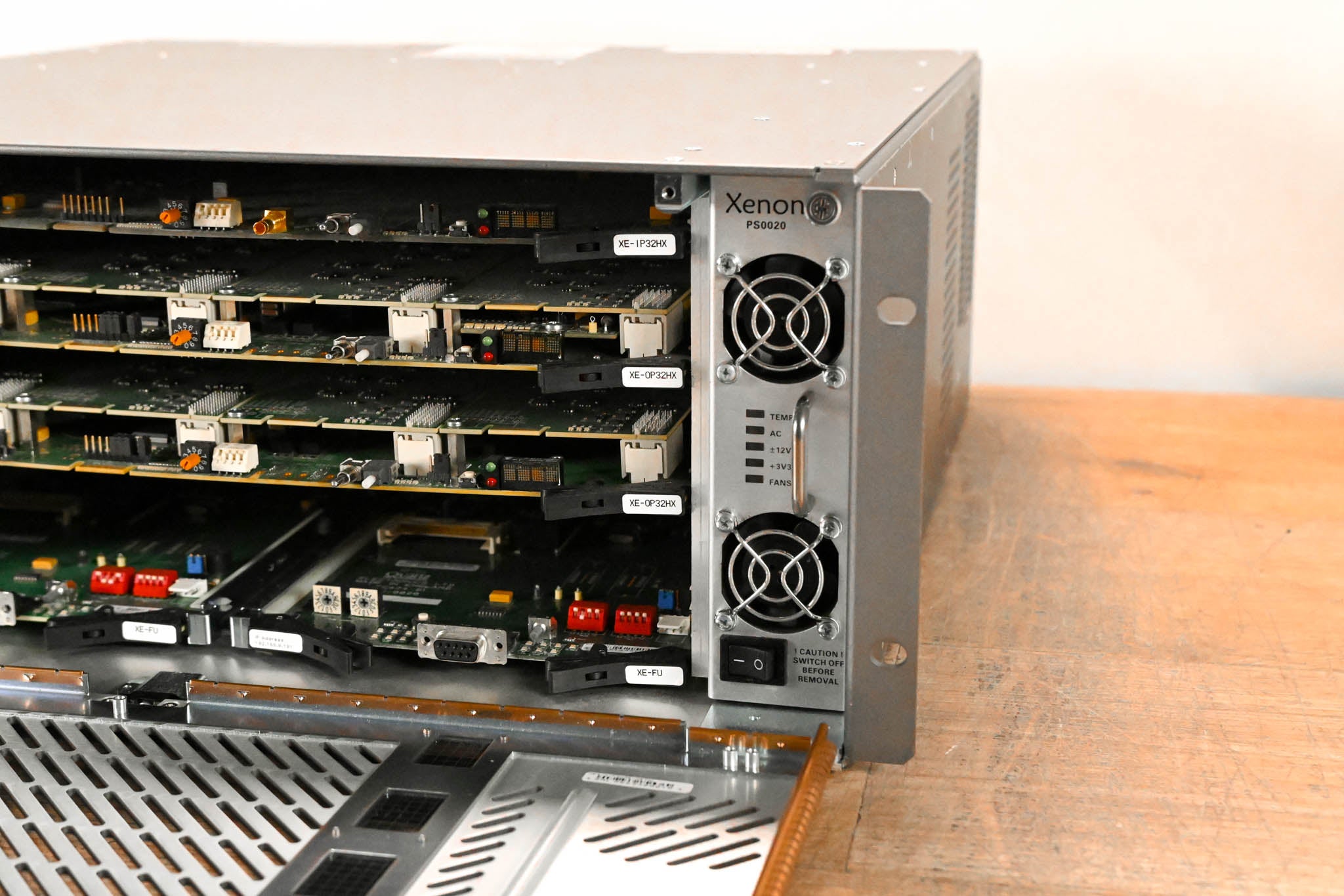 Evertz XE4-64x64 Xenon Multi–Format Router