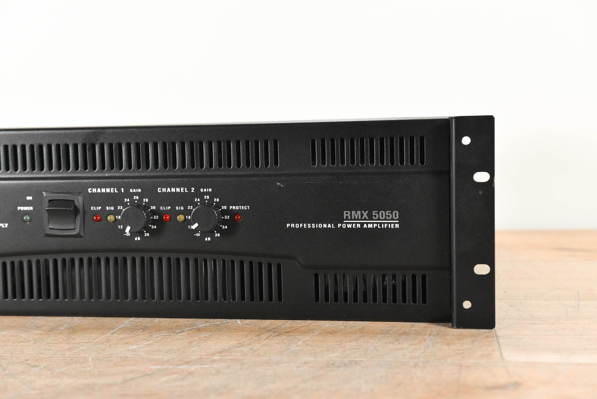QSC RMX5050 2-Channel Power Amplifier