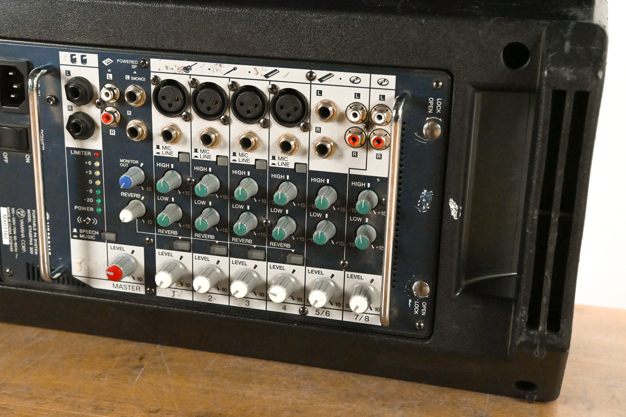 Yamaha Stagepas 300 Portable PA System