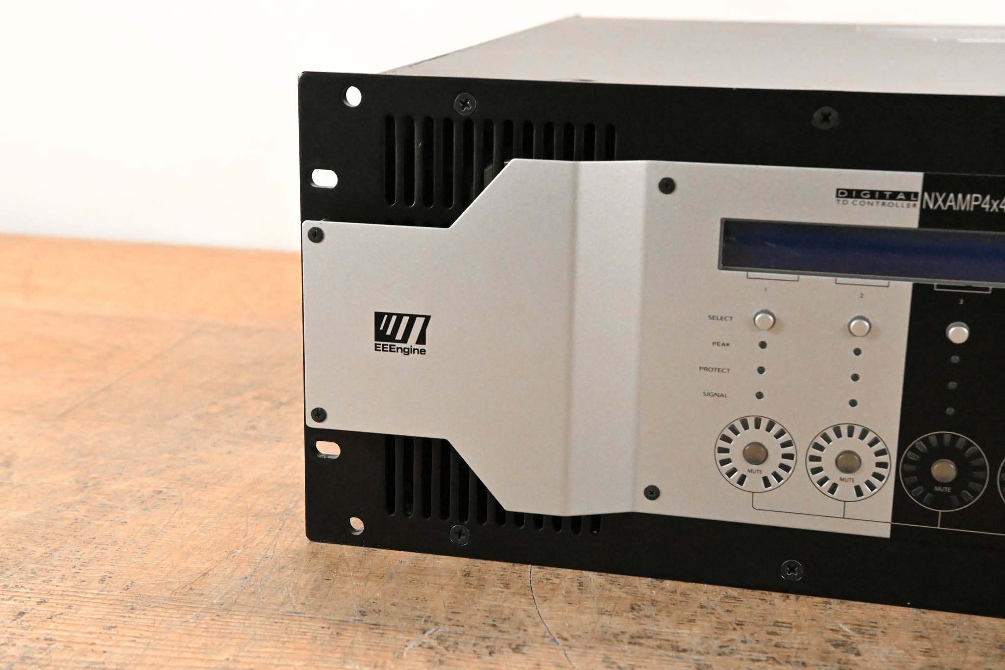 NEXO NXAMP4x4 4-CH Power Amp and Loudspeaker Controller (NO POWER CABLE)